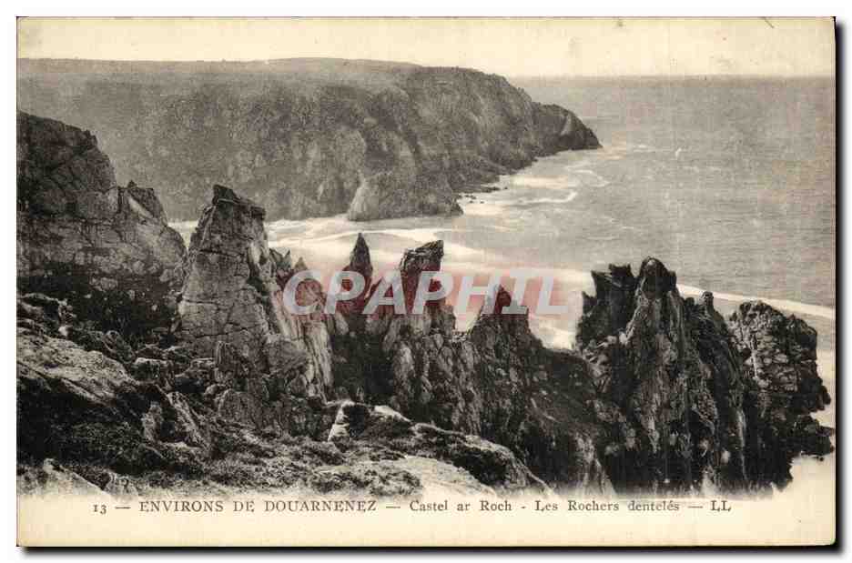 CPA Douarnenez Castel ar roch les Rochers denteles