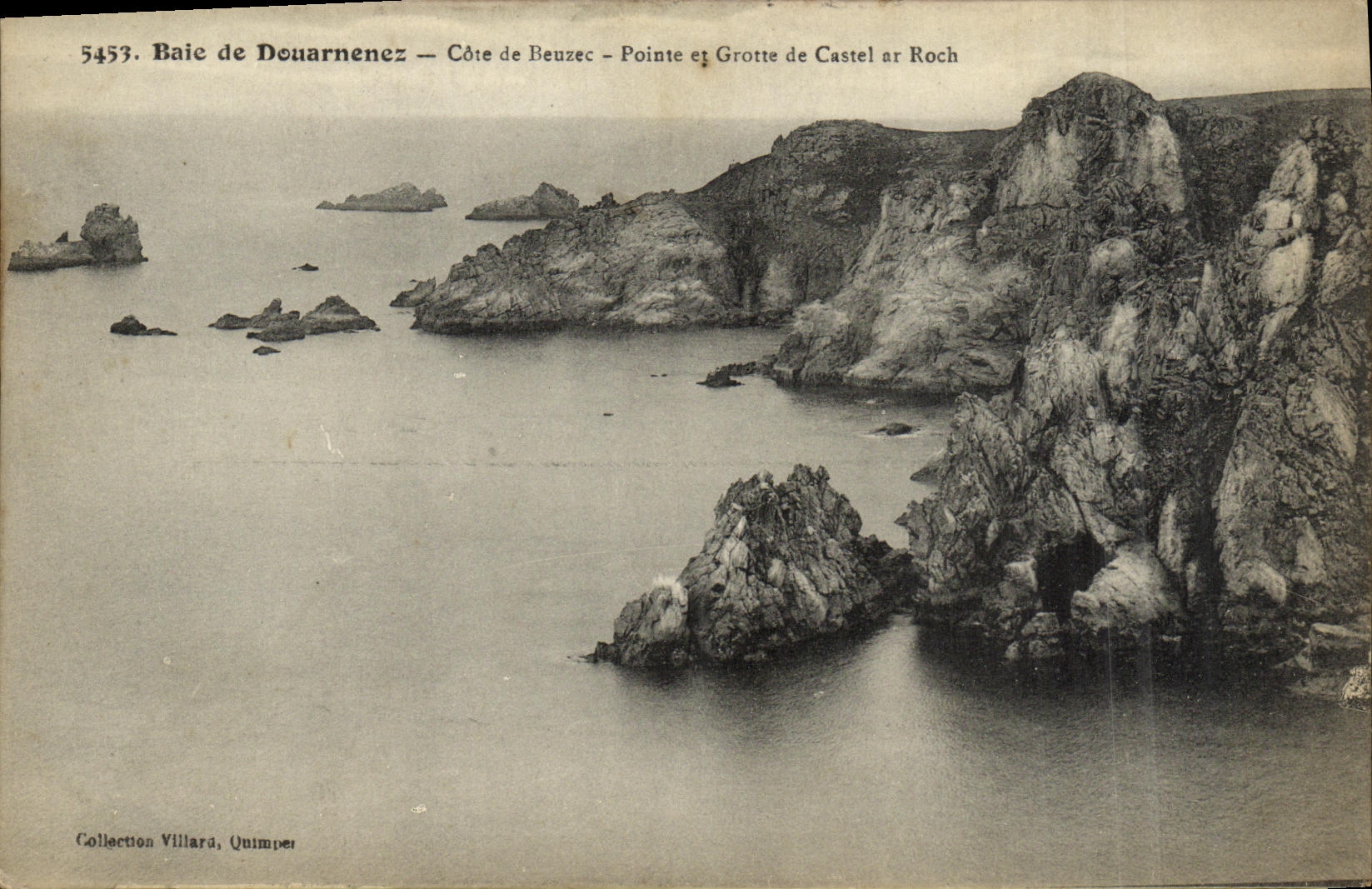 CPA Baie de Douarnenez Cote de Beuzec pointe et grotte de Castel ar Roch
