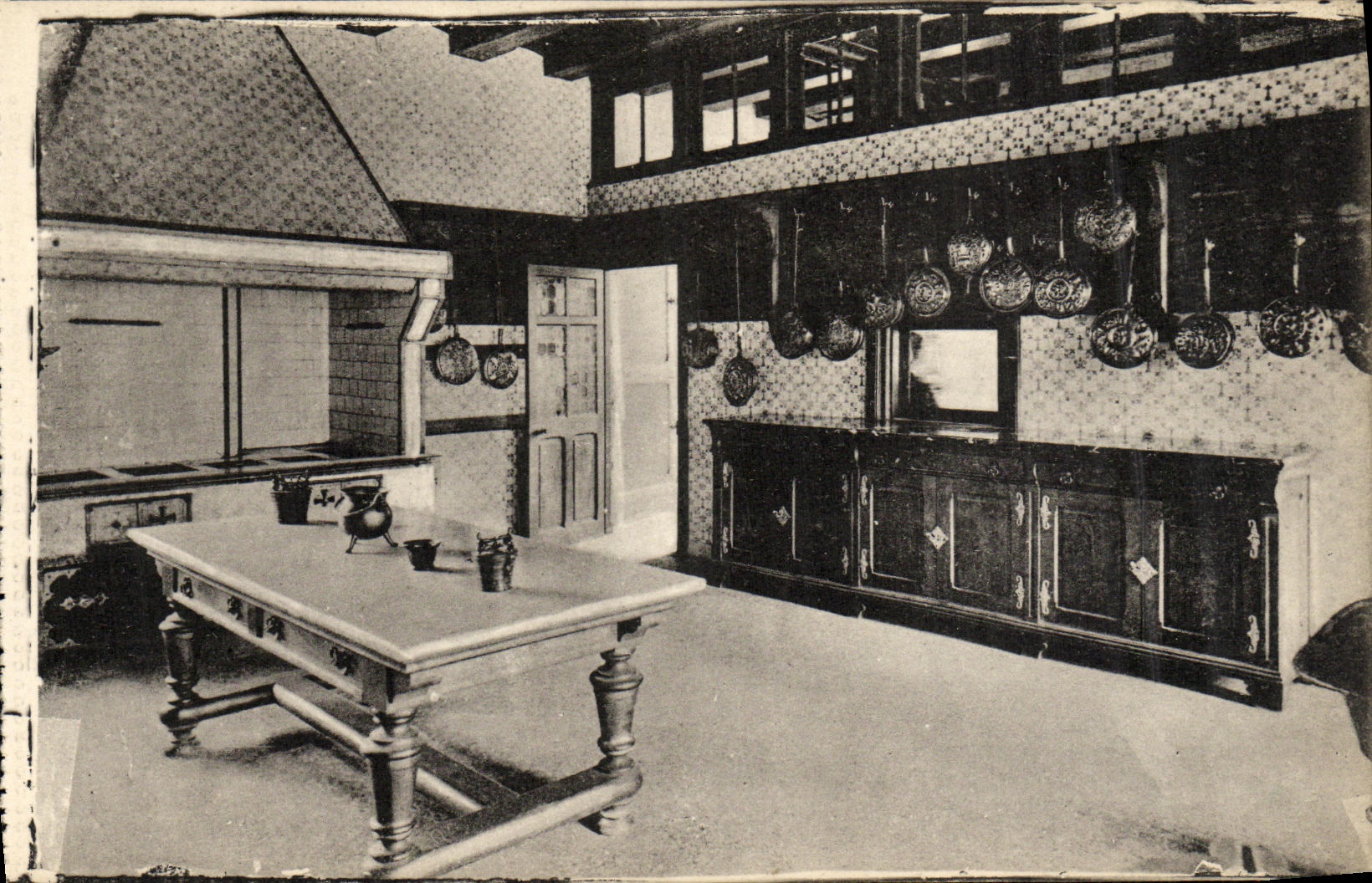 La Cuisine — Château de KÉRIOLET — Collection des Bassinoires