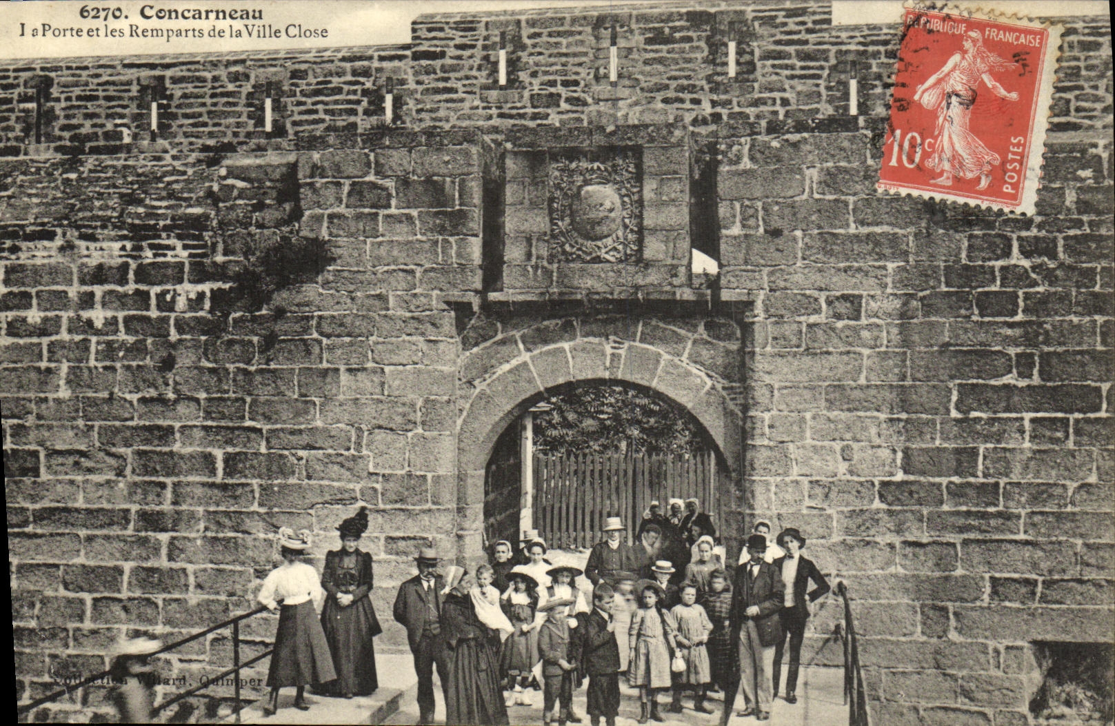 Concarneau — La Porte et les Remparts de la Ville Close — Collection Villard, Quimper
