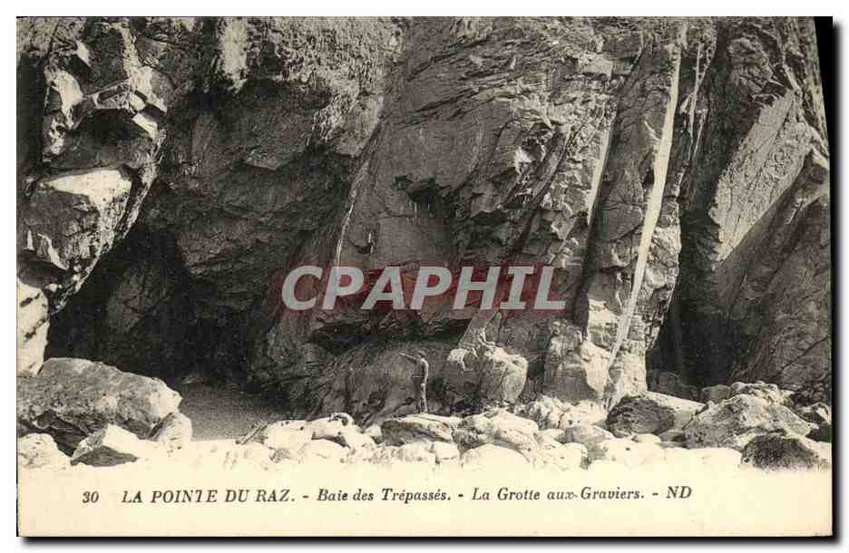 CPA La Pointe du raz Baie des Trepasses La grotte aux graviers