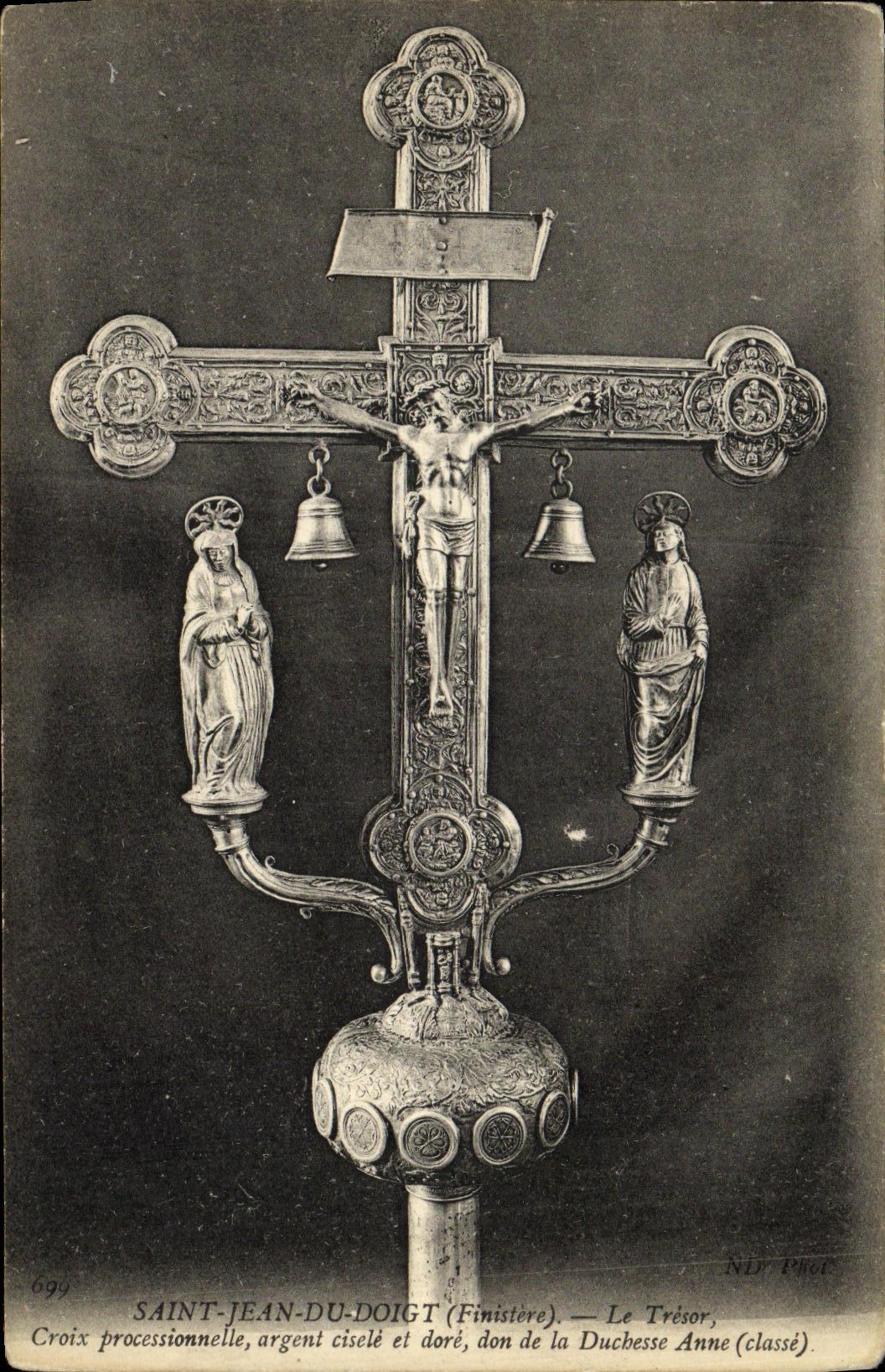 CPA Saint Jean Du Doigt Le Tresor Croix processionnelle 
