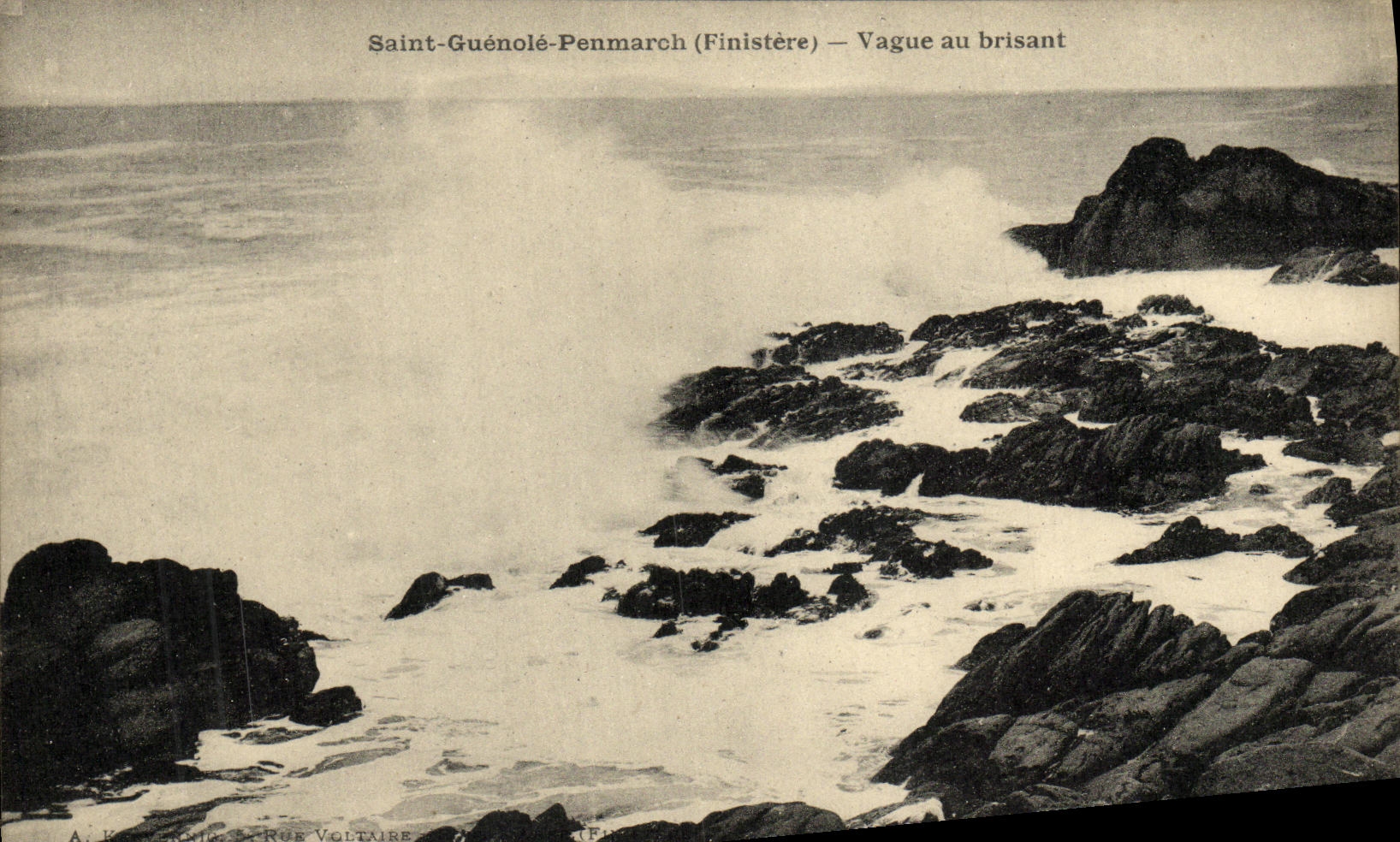 CPA Penmarch Saint Guenole Vague au Brisant