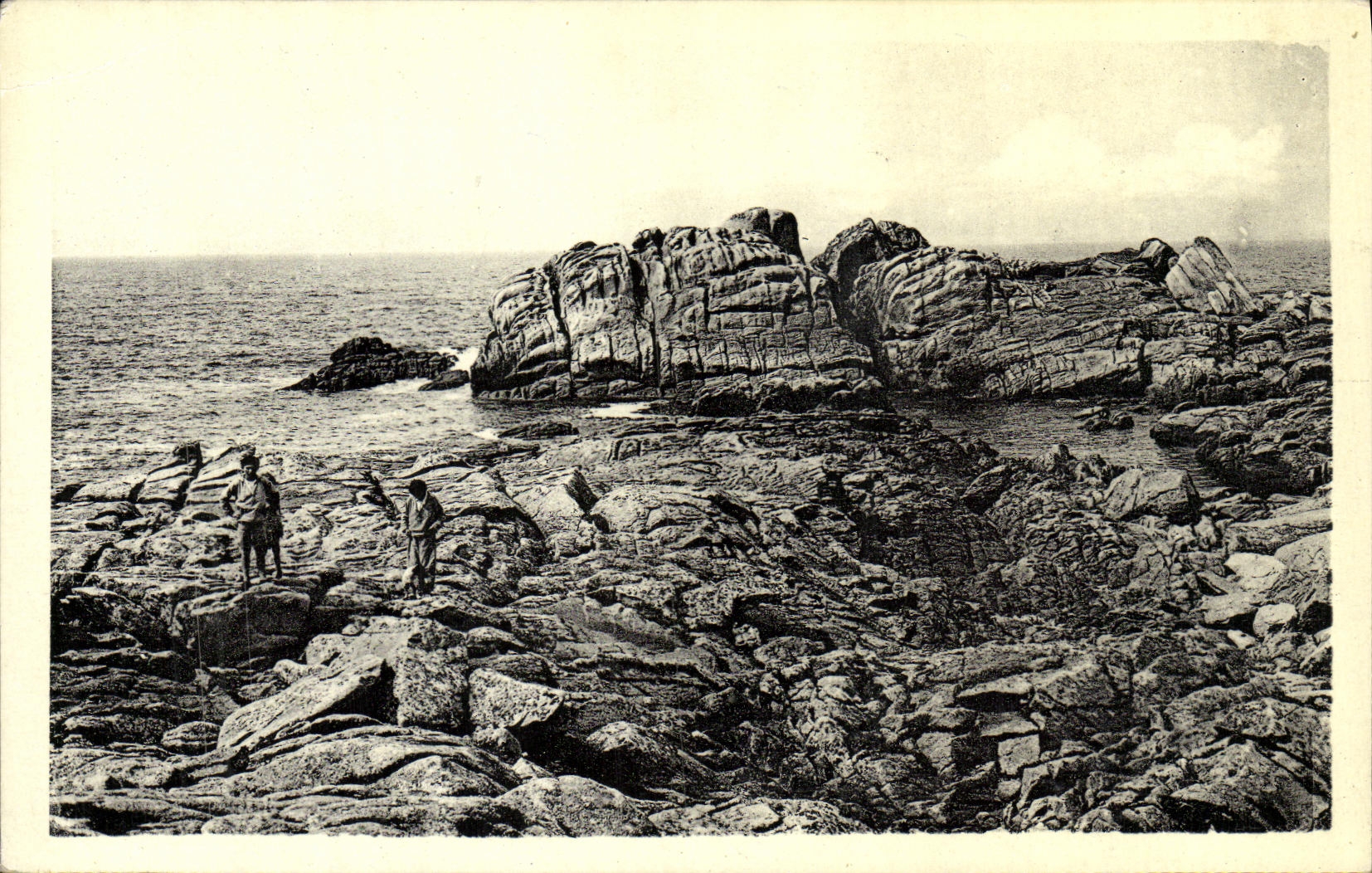 CPA Penmarch St Guenole Les rochers du trou de l enfer