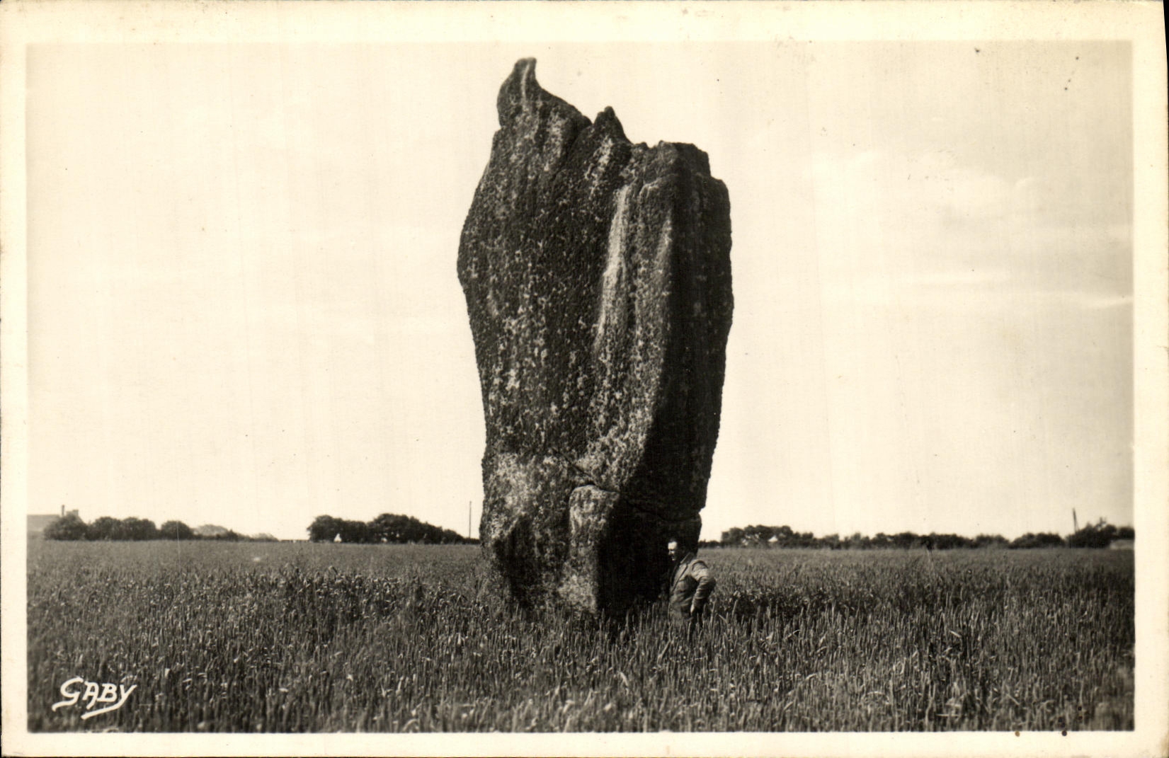 CPA Penmarch Le Menhir de Kerscavenn