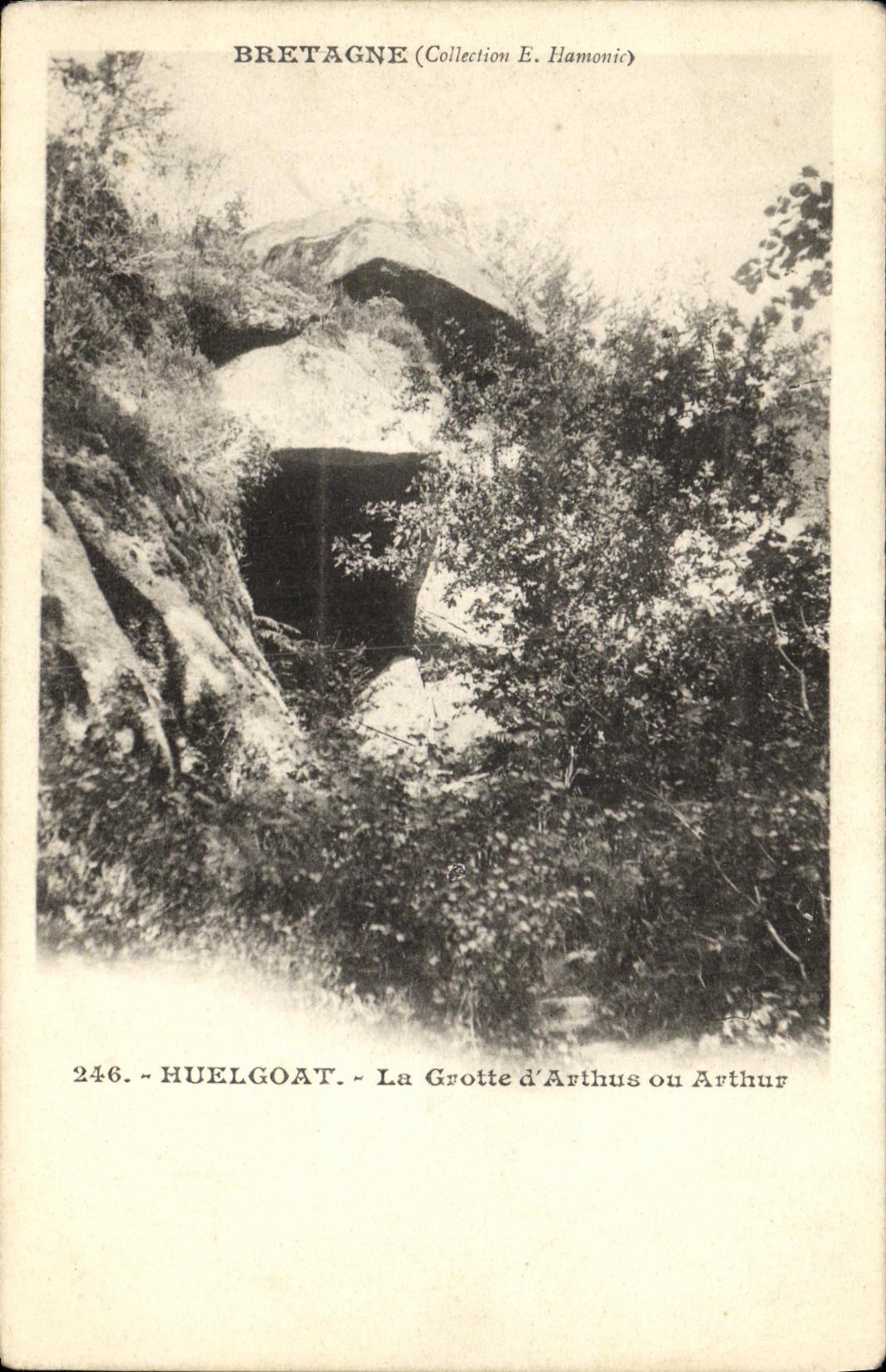 CPA Huelgoat La Grotte d Arthus ou Arthur