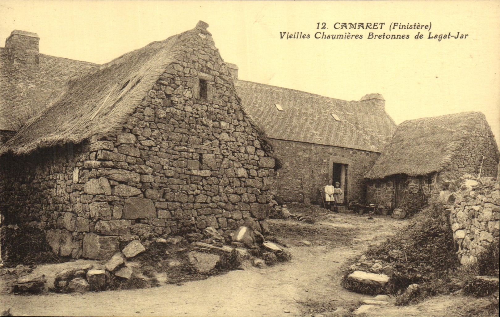 CPA Camaret Vieilles Chaumieres Bretonnes de Lagat Jar