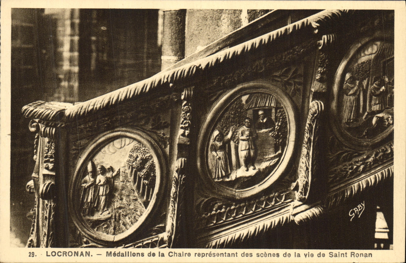 CPA Locronan Medaillons de la Chaire Representant des scenes de la vie de Saint Ronan