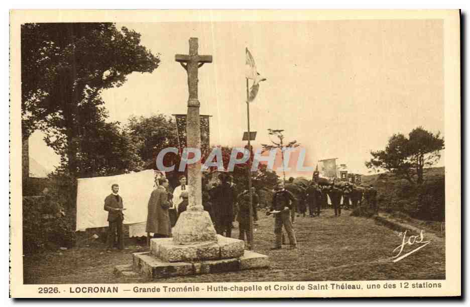CPA Locronan Grande Tromenie Hutte Chapelle et Croix de Saint Theleau Folklore Costume