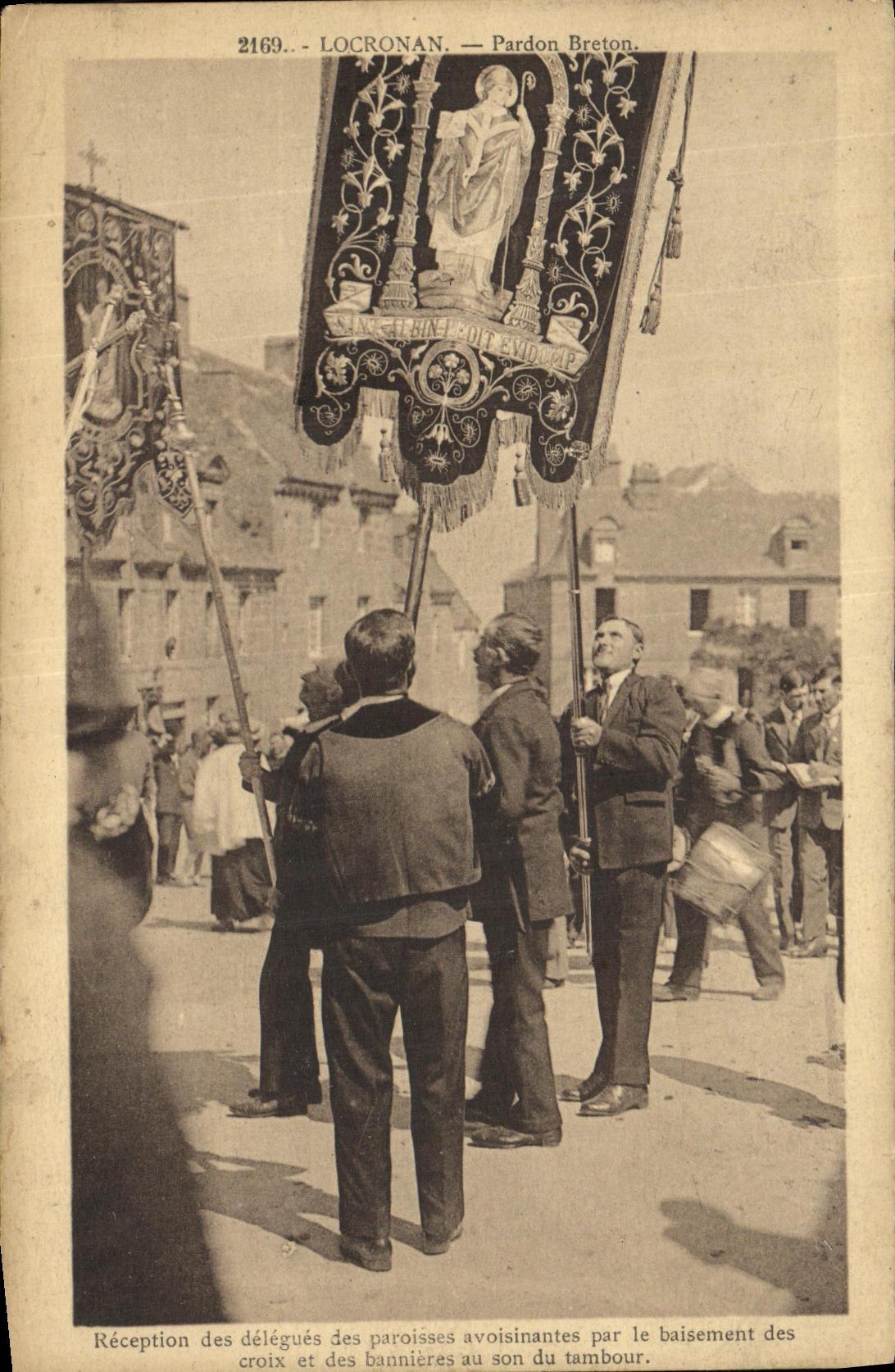 CPA Locronan Grande Tromenie Folklore Costume Reception des delegues