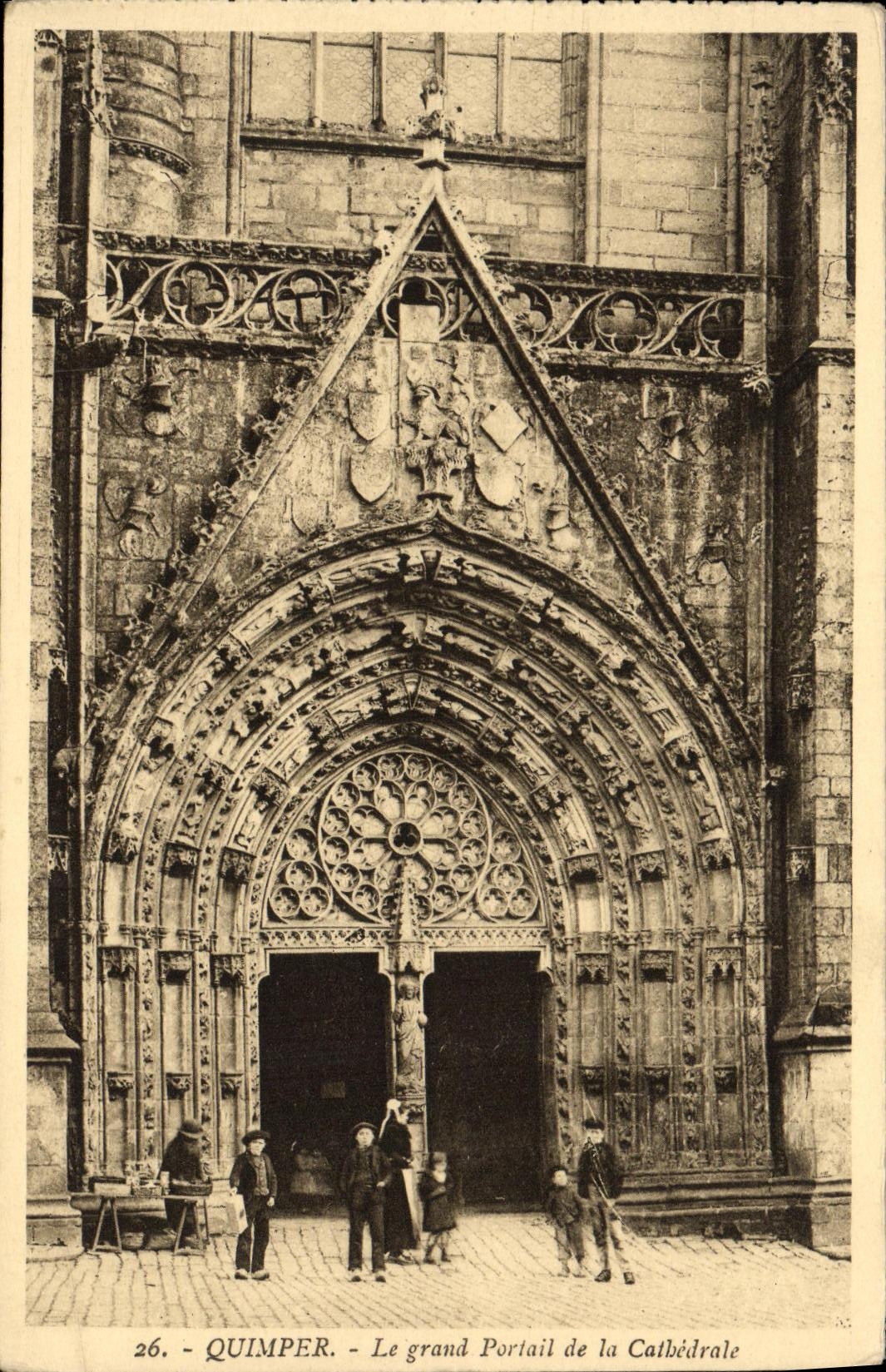 CPA Quimper Le Grand Portail de la Cathedrale