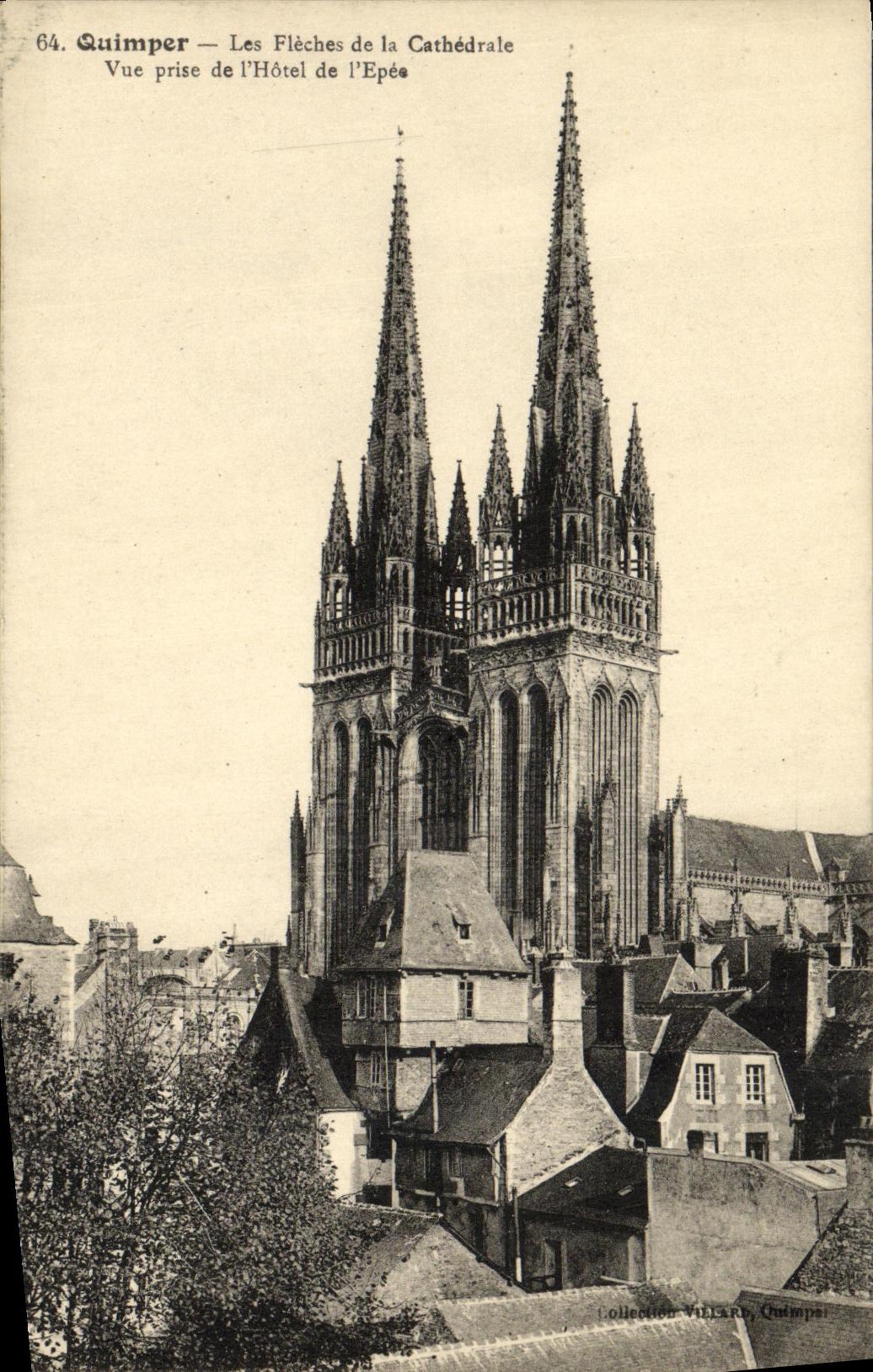 CPA Quimper Les Fleches de la Cathedrale Vue prise de l Hotel de l Epee