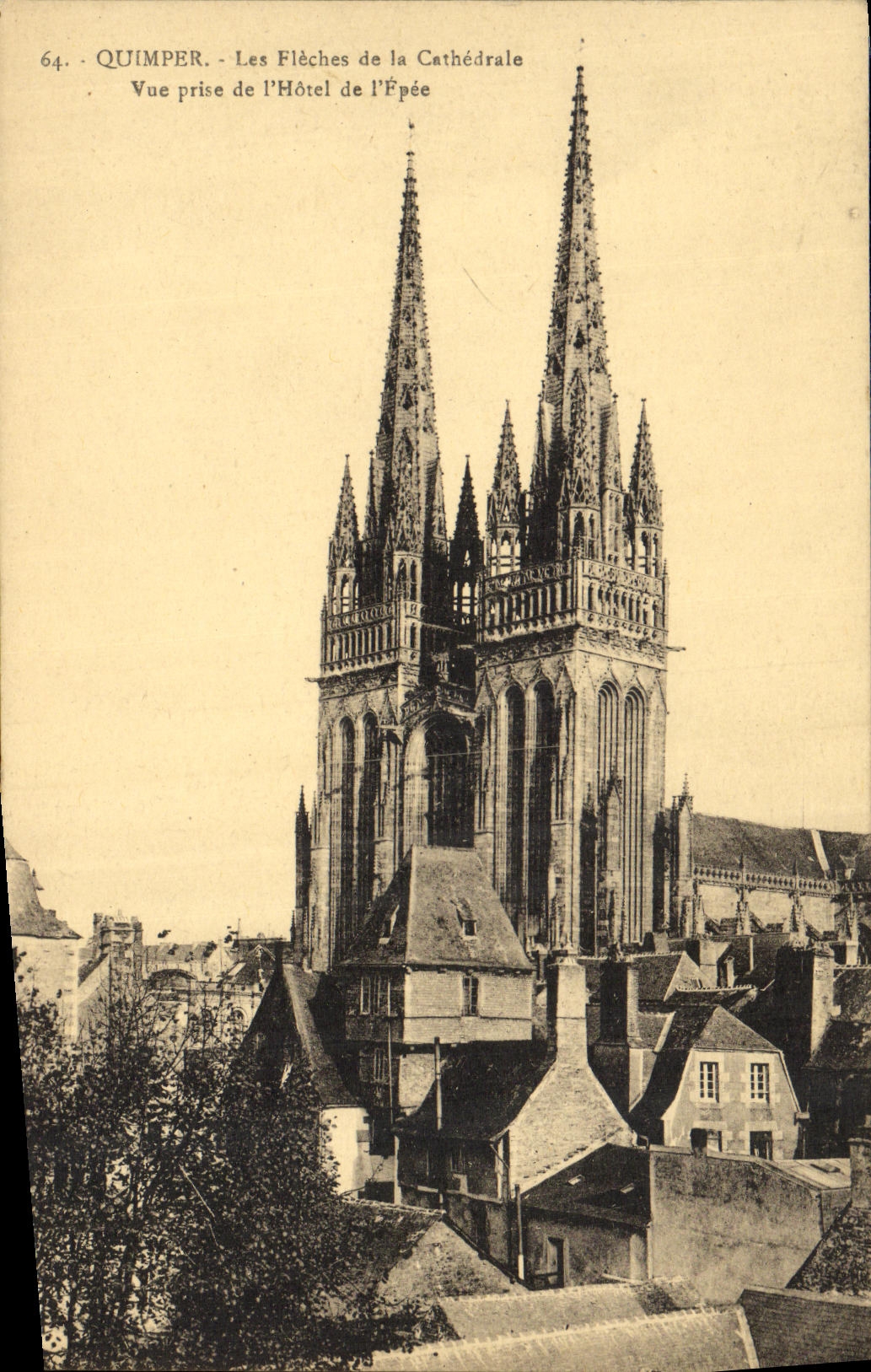 CPA Quimper Les Fleches de la Cathedrale Vue prise de L Hotel de l epee