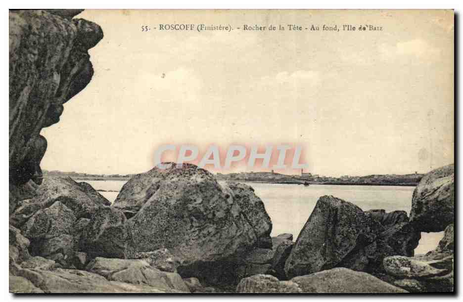 CPA Roscoff Rocher de la tete Au fond l ile de Barr