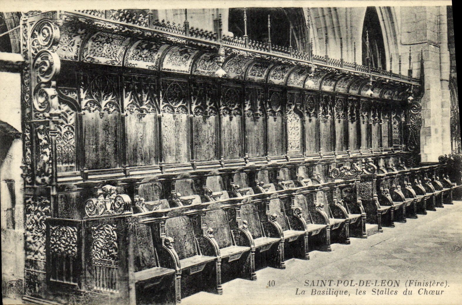 CPA Saint Pol De Leon La Basilique les Stalles du Choeur