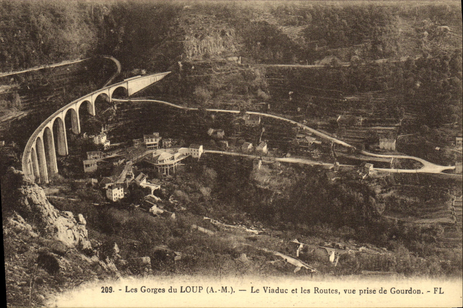 Les Gorges du LOUP (A.-M.) — Le Viaduc et les Routes, vue prise de Gourdon — FL
