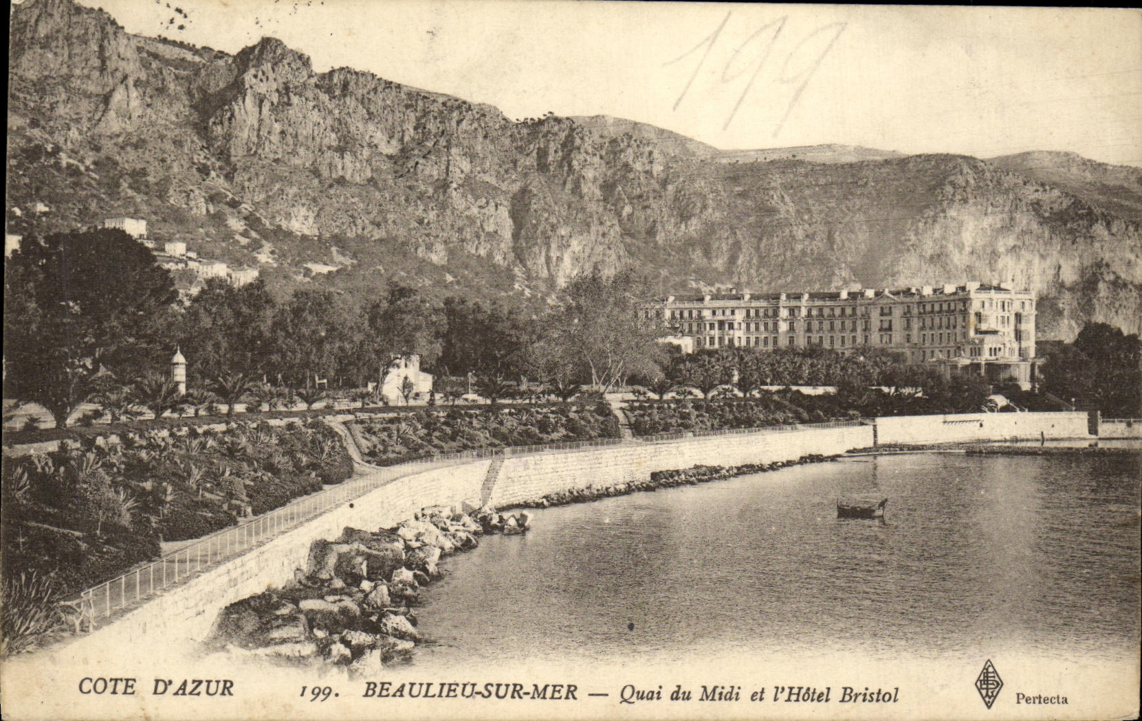 CPA Beaulieu Sur Mer Quai du Midi et L Hotel Bristol