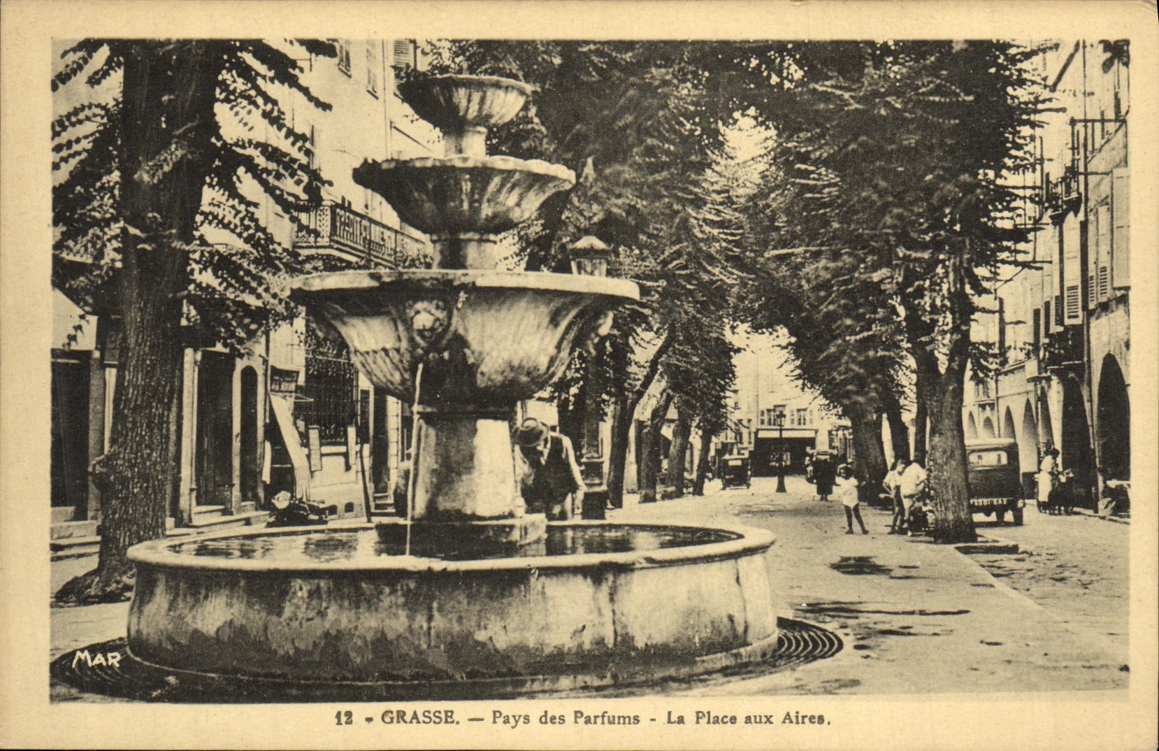 CPA Grasse Pays des Parfums La place aux aires