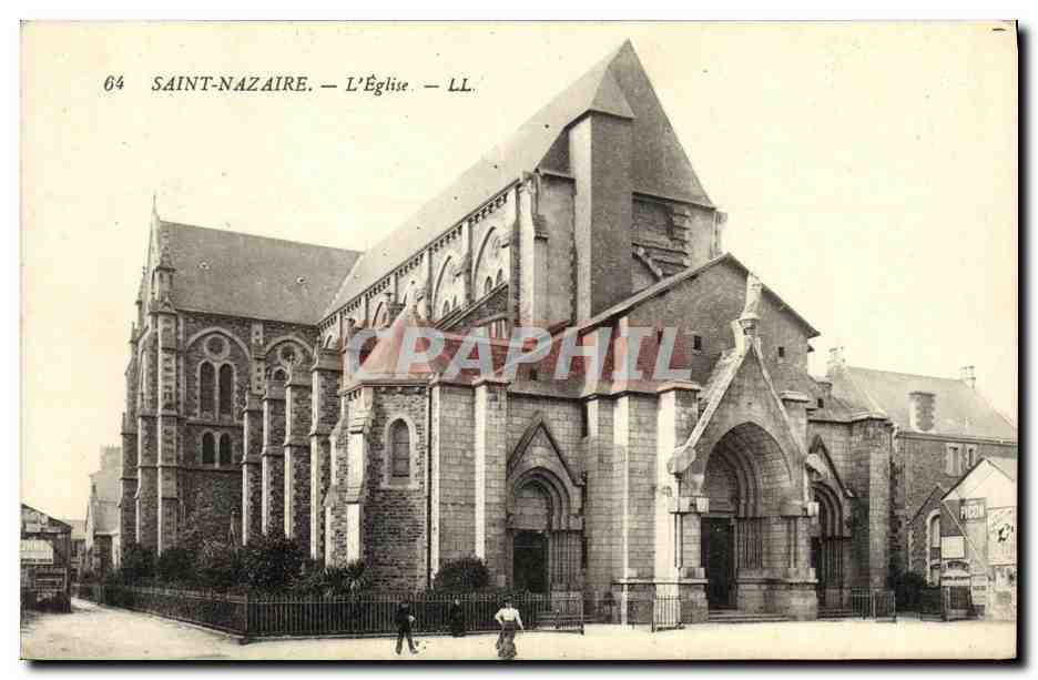 CPA St Nazaire L Eglise