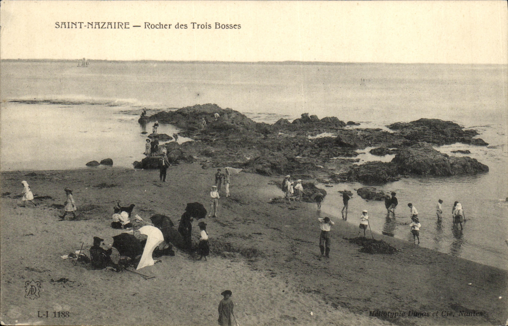 CPA St Nazaire Rocher des Trois bosses