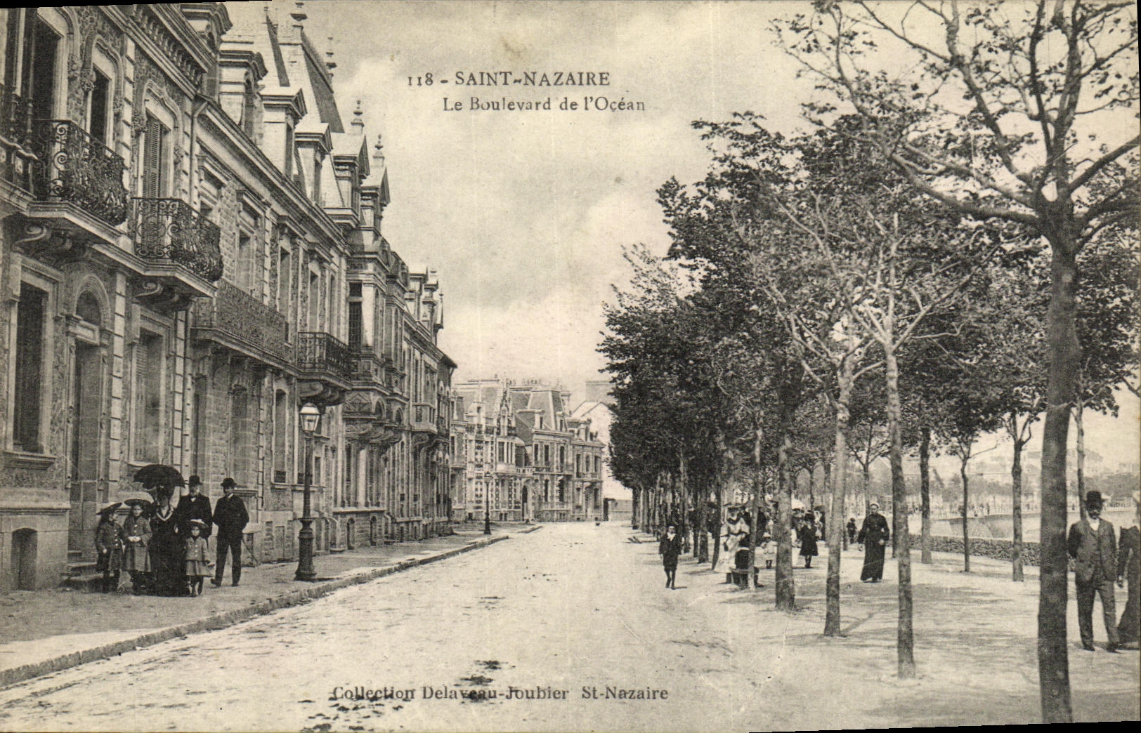 CPA St Nazaire Le Boulevard de l Ocean Enfants