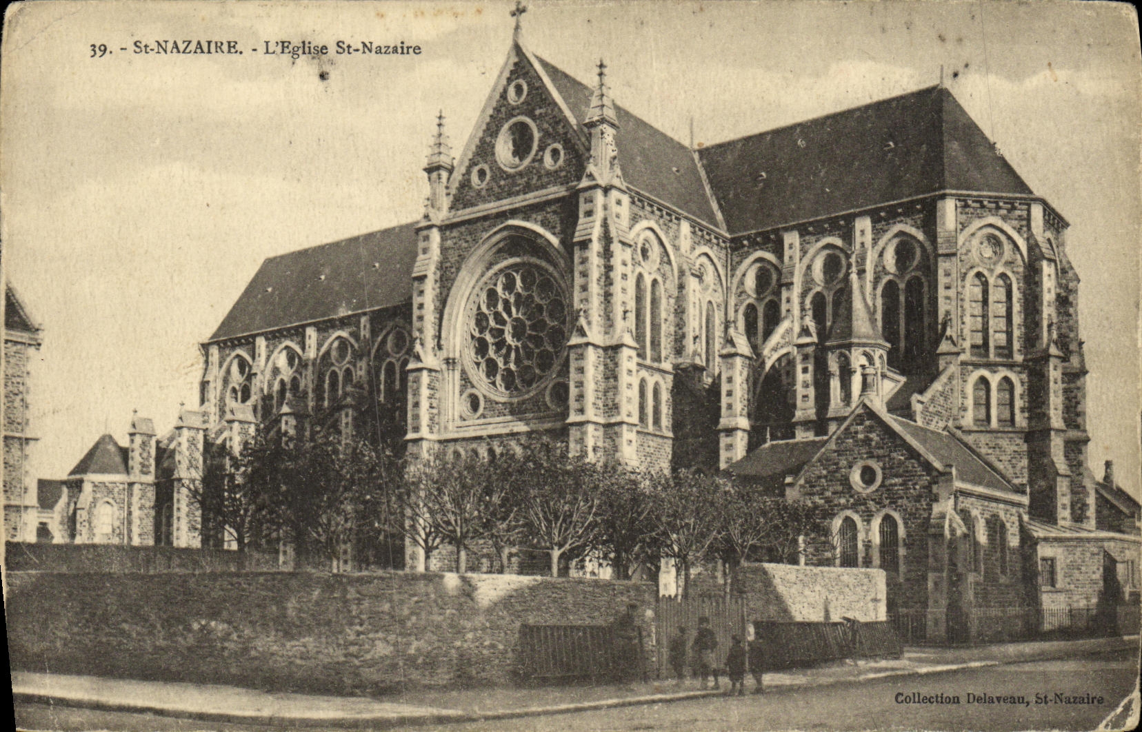 CPA St Nazaire L Eglise 