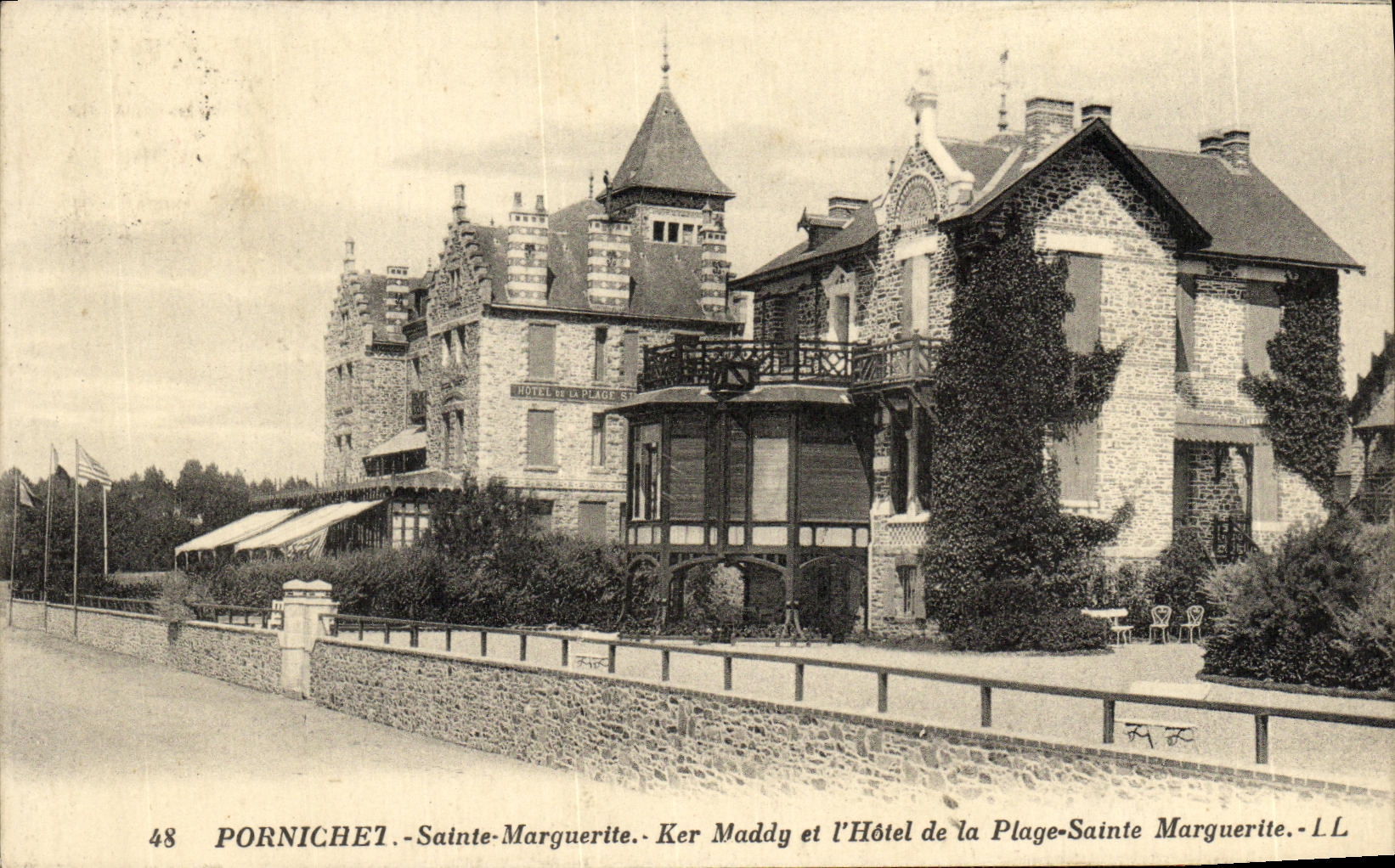 CPA Pornichet Sainte Marguerite Ker Maddy et l Hotel de la Plage Sainte Marguerite