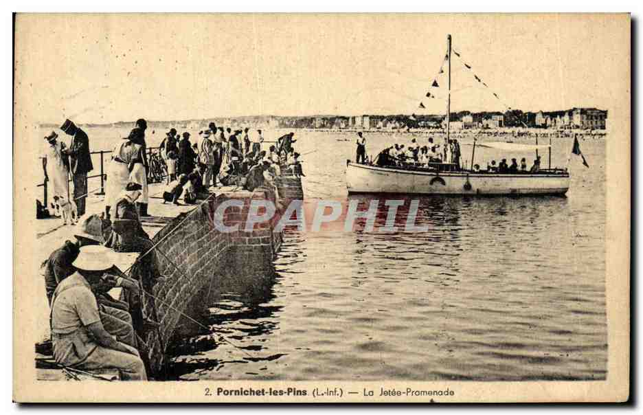 CPA Pornichet Les Pins La Jetee Promenade Bateau Peche Pecheur