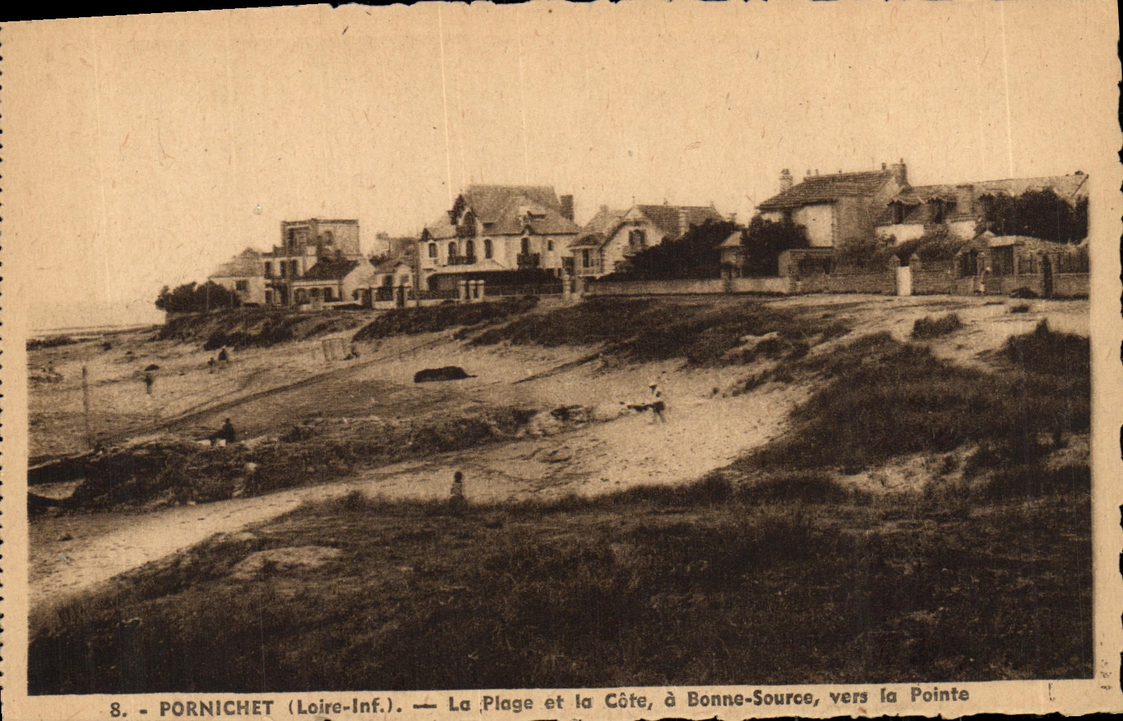 CPA Pornichet La Plage et la cote a Bonne Source vers la Pointe