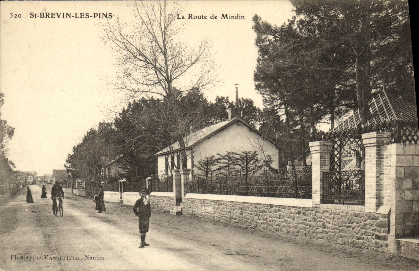 CPA Saint Brevin Les Pins La Route de Mindin
