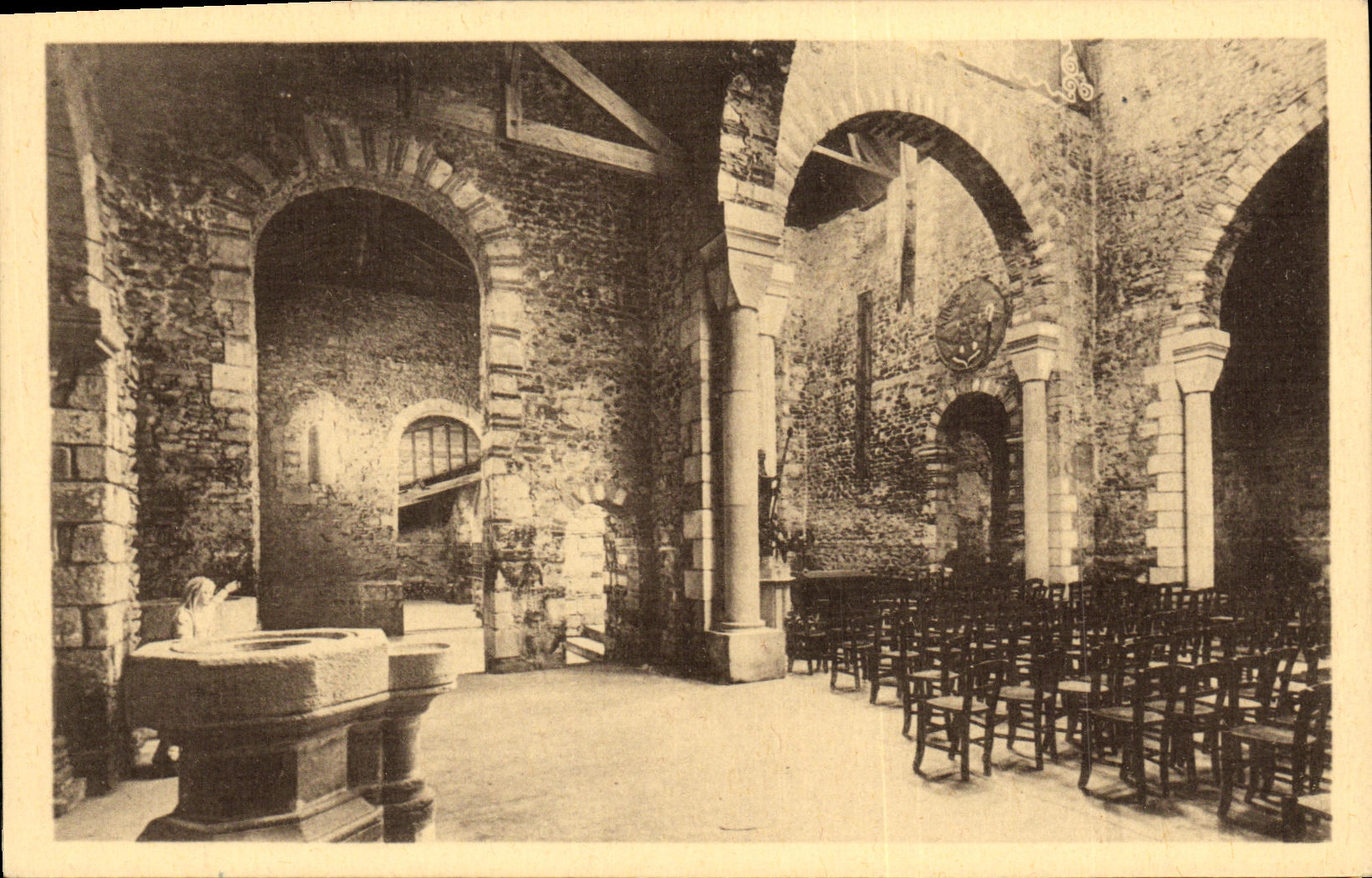 CPA St Philbert de Grand Lieu Eglise abbatiale carolingienne Amore du demabulatoire