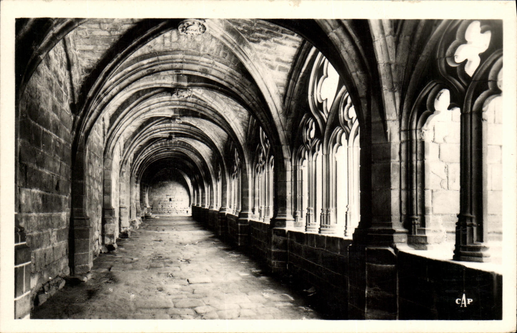CPA La Chaise Dieu Gaierie du Cloitre