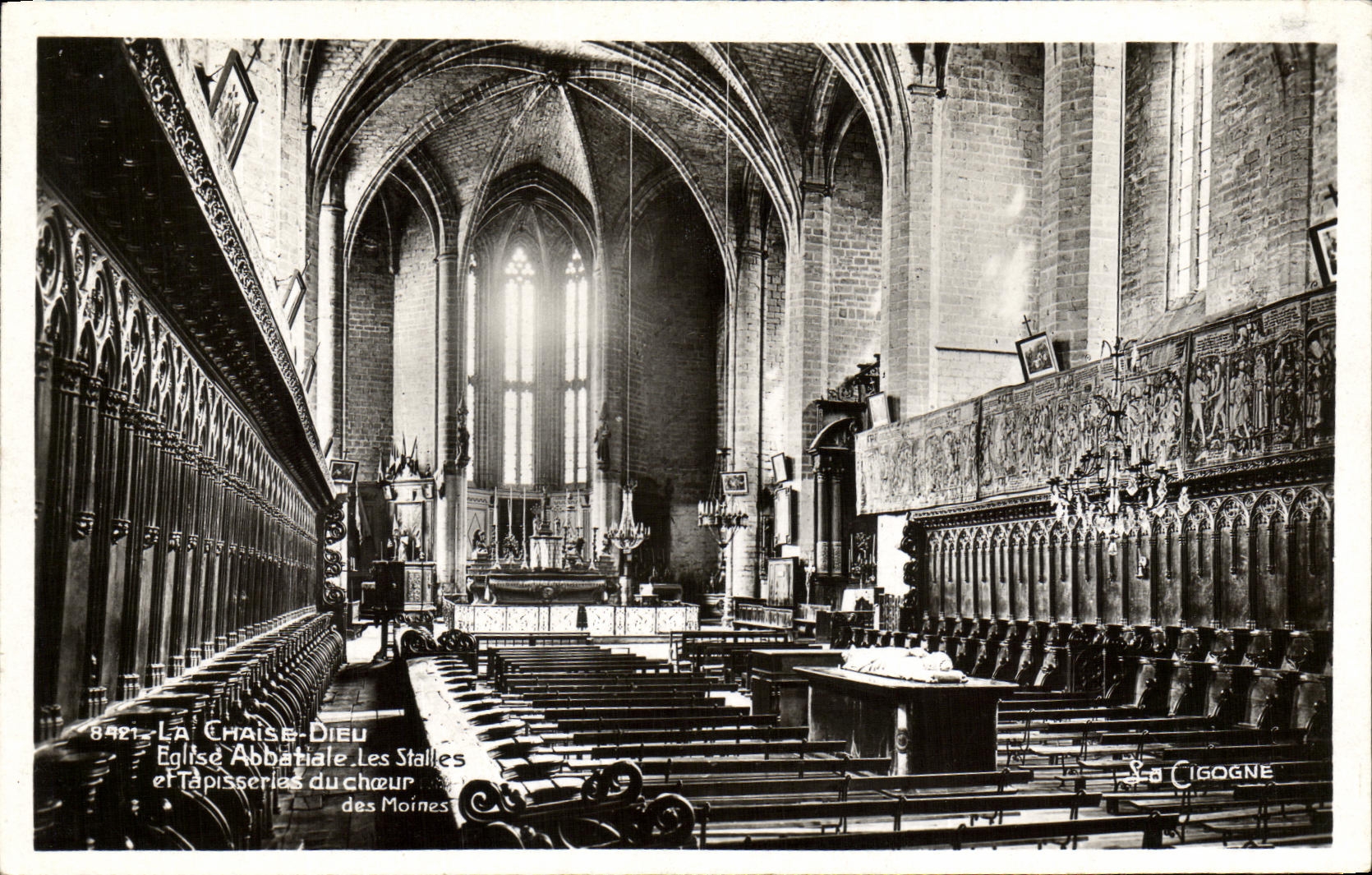 CPA La Chaise Dieu Eglise abbatiale Les stalles et tapisseries du choeur