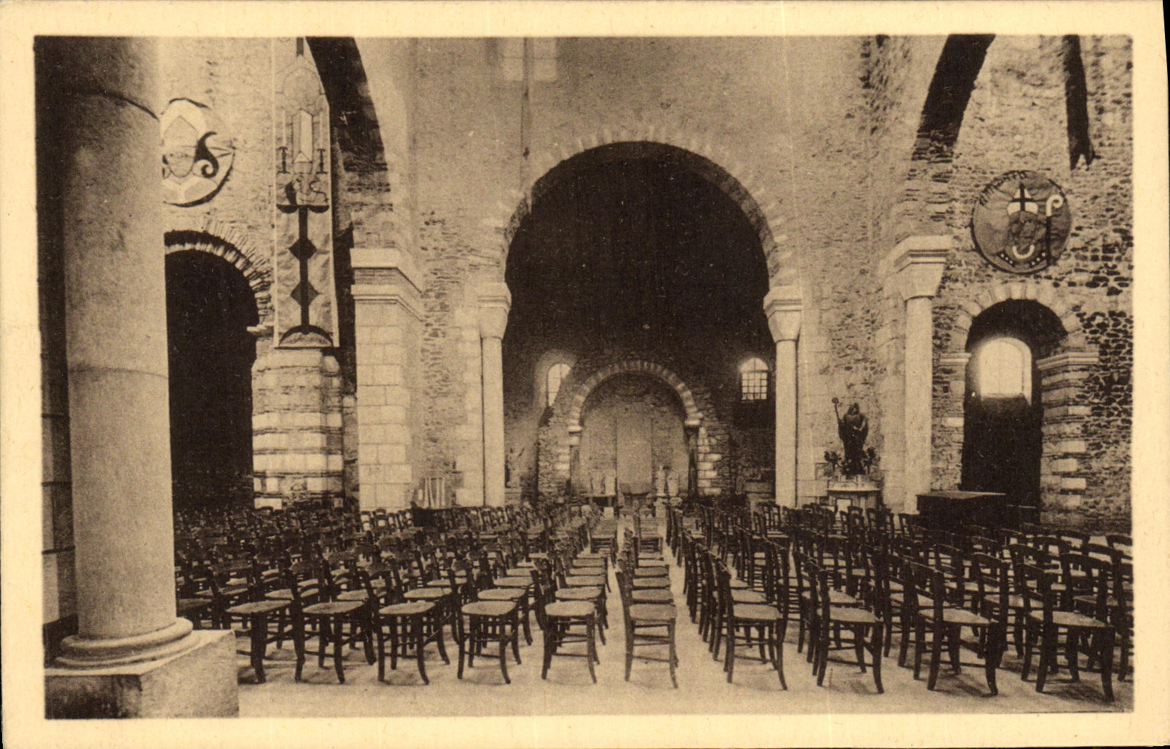 CPA St Philbert de Grand Lieu Eglise abbatiale carolingienne Ensemble du transept