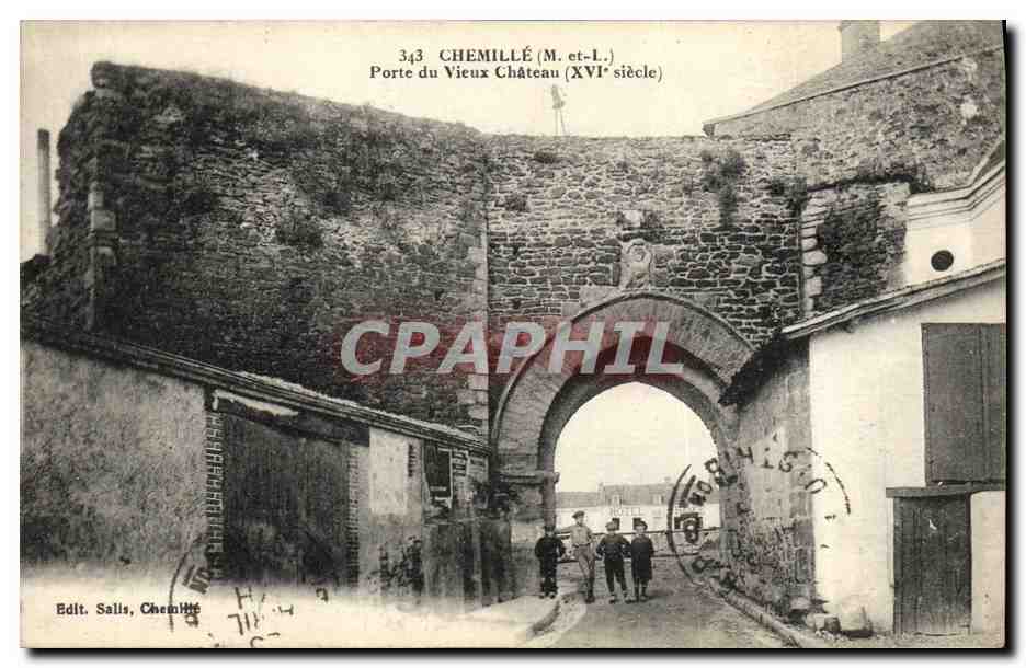 CPA Chemille Porte du Vieux Chateau Enfants