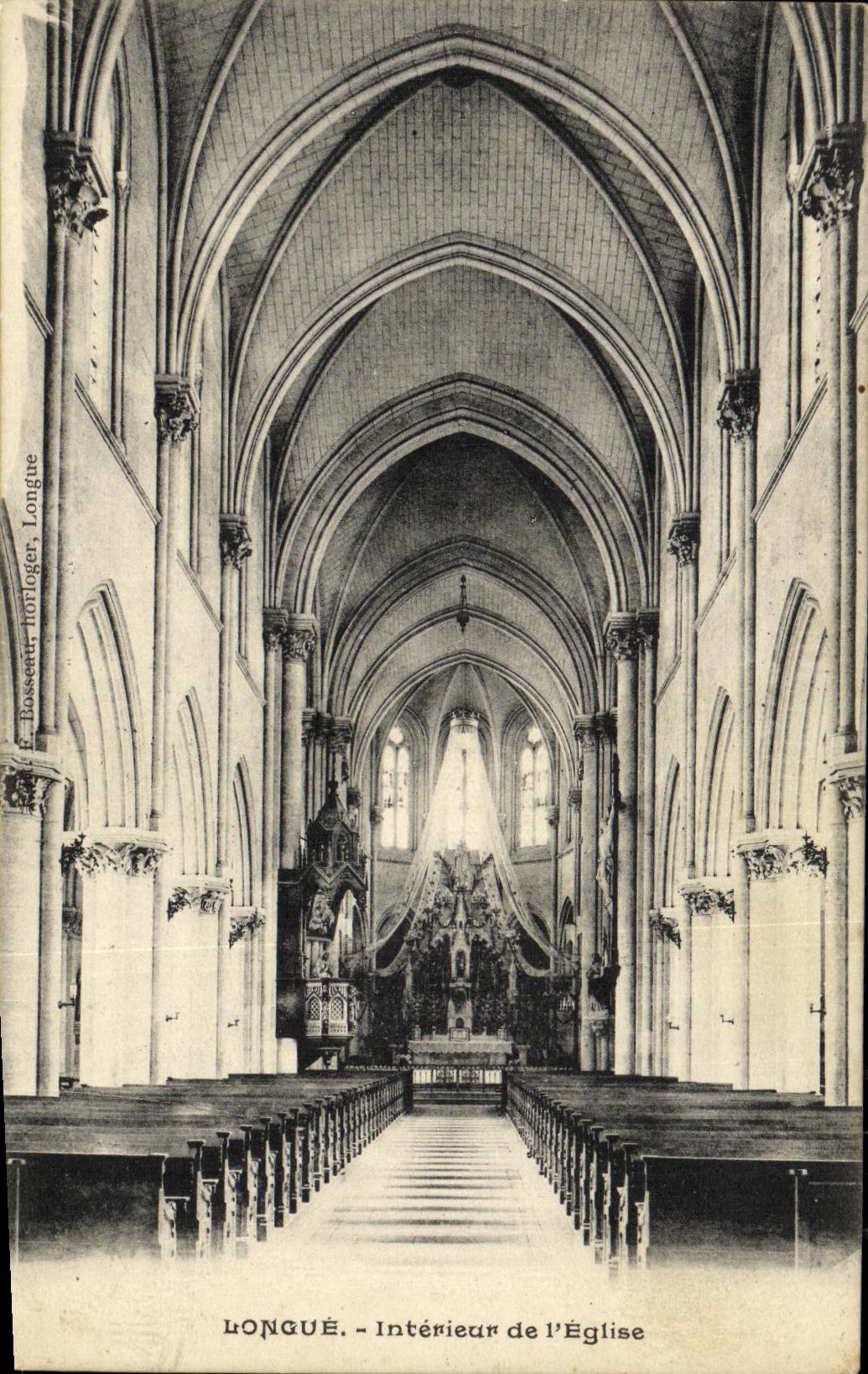 CPA Longue Interieur de L Eglise