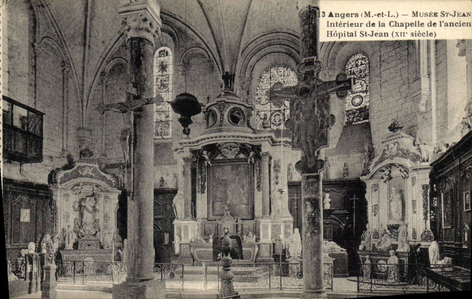 CPA Angers Musee st Jean Interieur de la chapelle de l ancien Hopital St Jean 