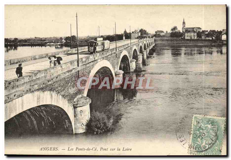 CPA Angers Les Ponts de Ce Pont sur la Loire Tramway