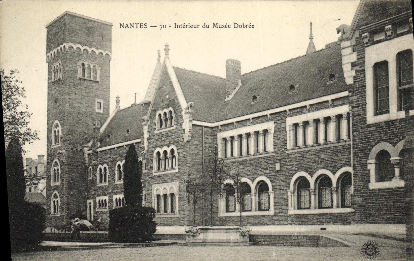 CPA Nantes Interieur du Musee Dobree