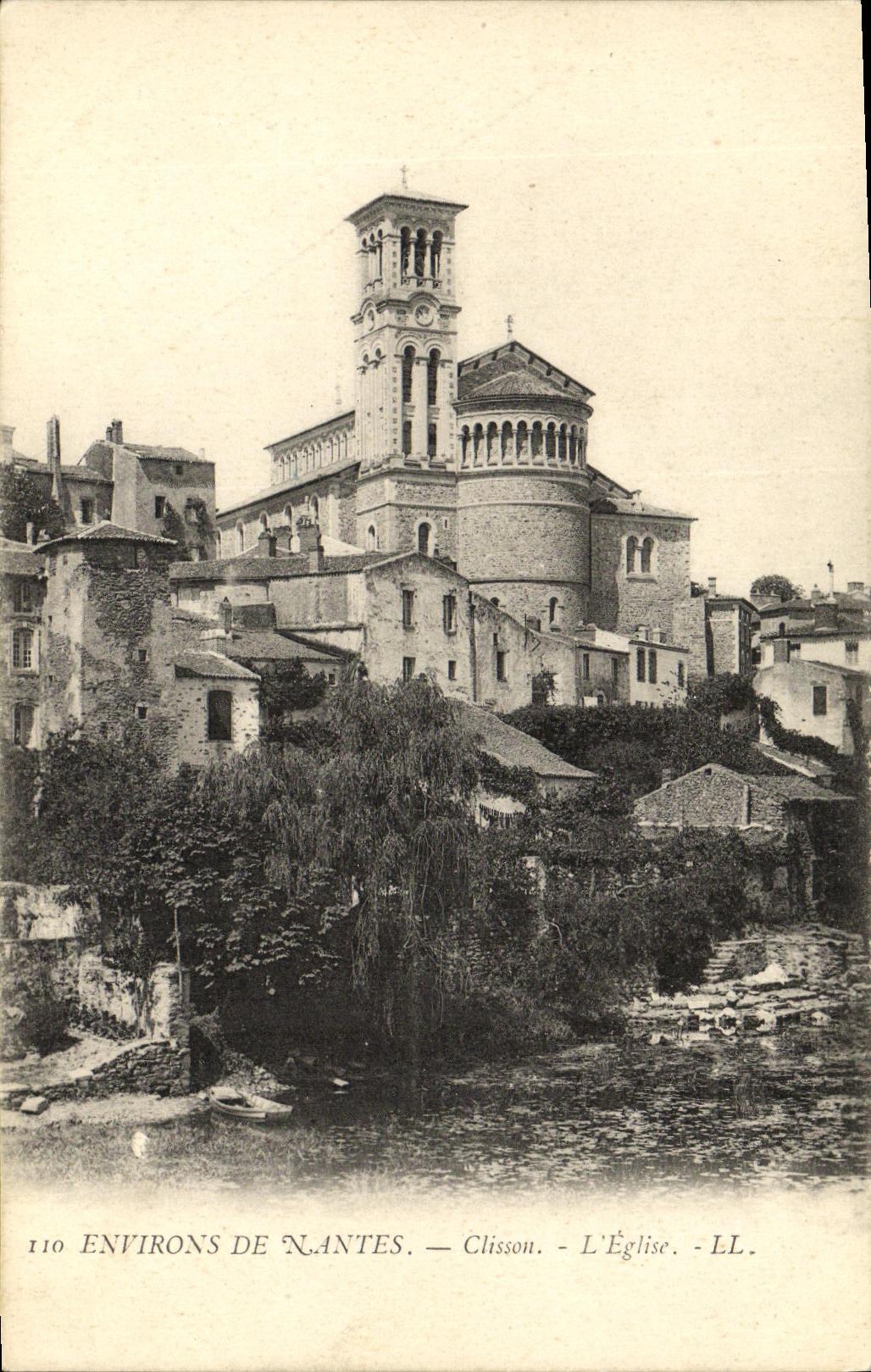 CPA Environs de Nantes Clisson L Eglise 