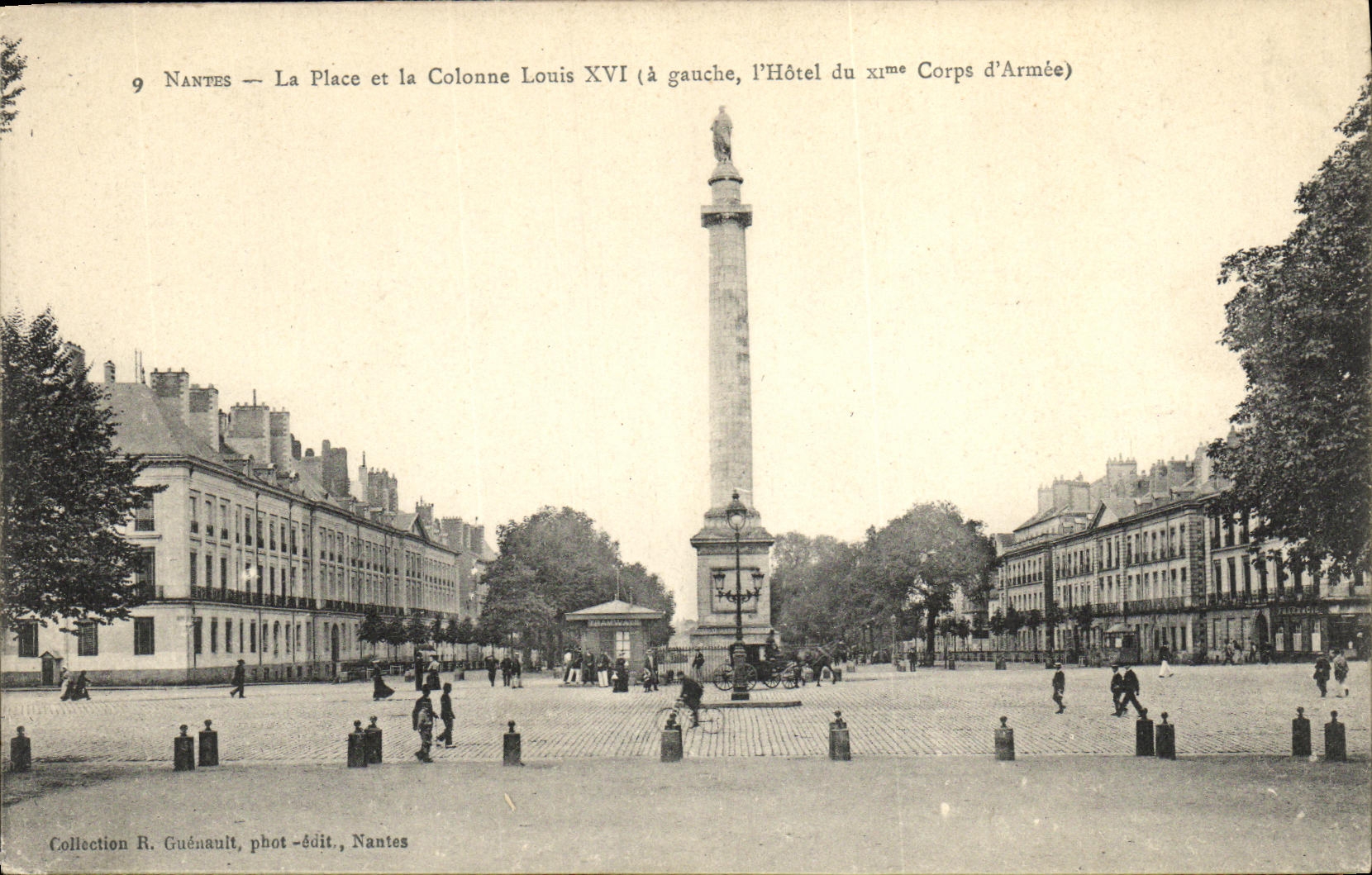CPA Nantes La Place et la Colonne Louis XVl