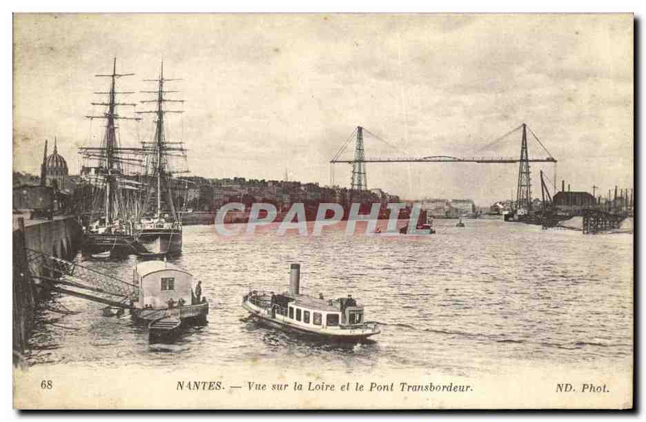 CPA Nantes Vue sur la Loire et le Pont Transbordeur