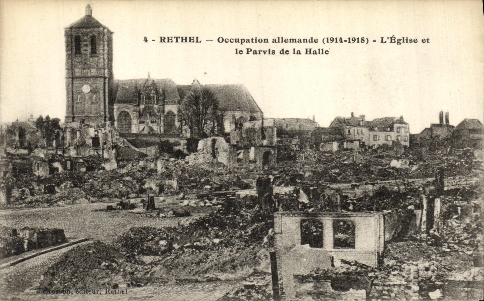 CPA Militaria Rethel Occupation allemande L Eglise et le Parvis de la Halle