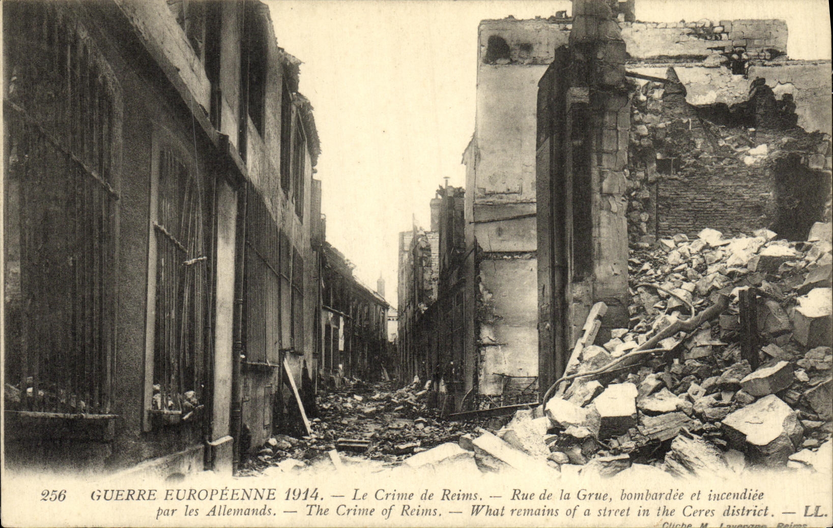 Rue de la Grue, Reims — Ruines après bombardement allemand — Cuche M. Lawergan, Reims, n°256