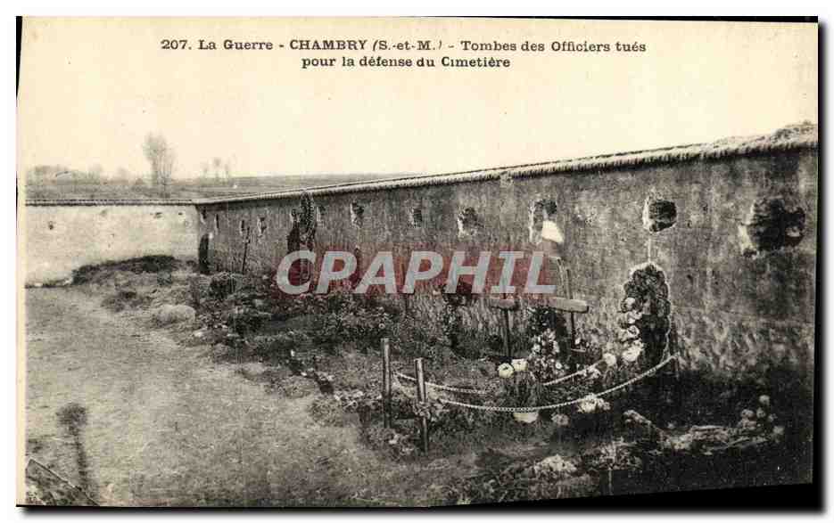 CPA Militaria Chambry Tombes des Officiers tues Pour la Defense du Cimetiere