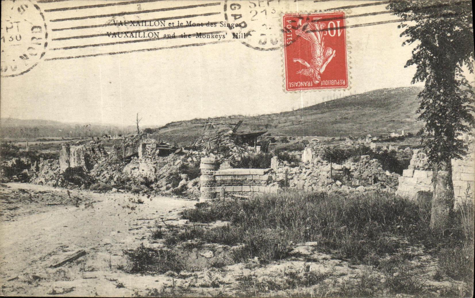 Vauxaillon et le Mont des Singes — ruines et paysage — éditeur non identifié