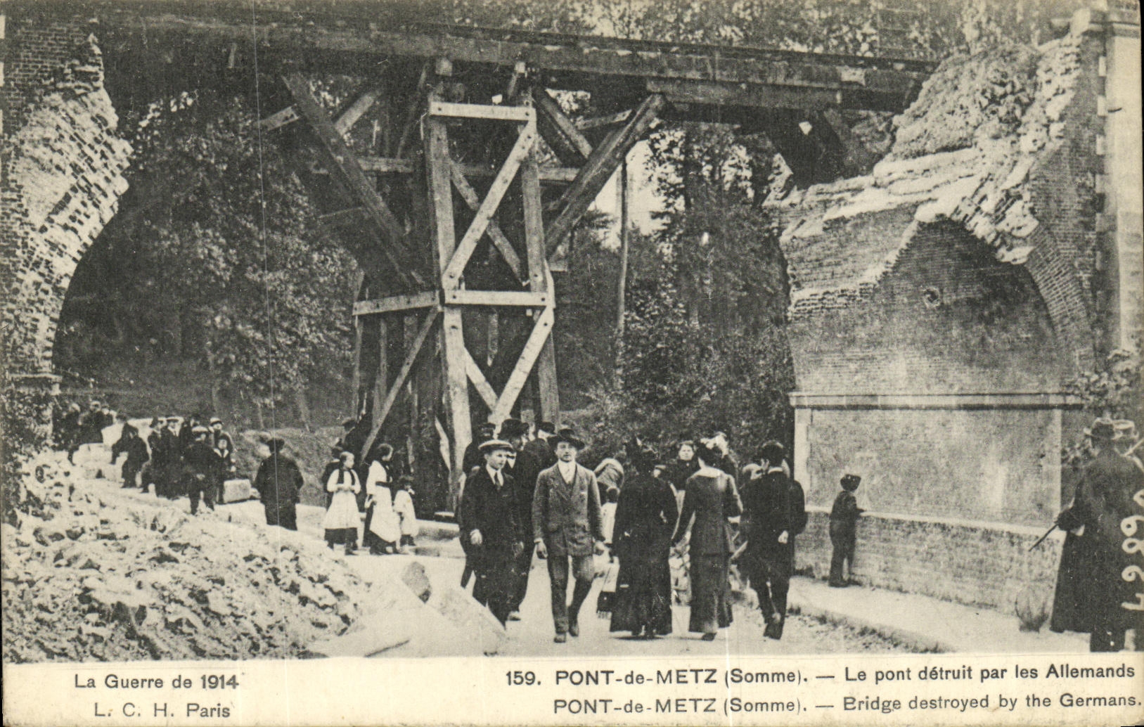 PONT-de-METZ (Somme) — Le pont détruit par les Allemands — L. C. H. Paris, n° 159