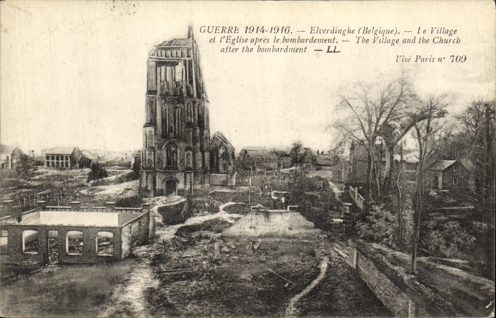 CPA Militaria Guerre Elverdinghe Le Village et l Eglise apres le bombardement 