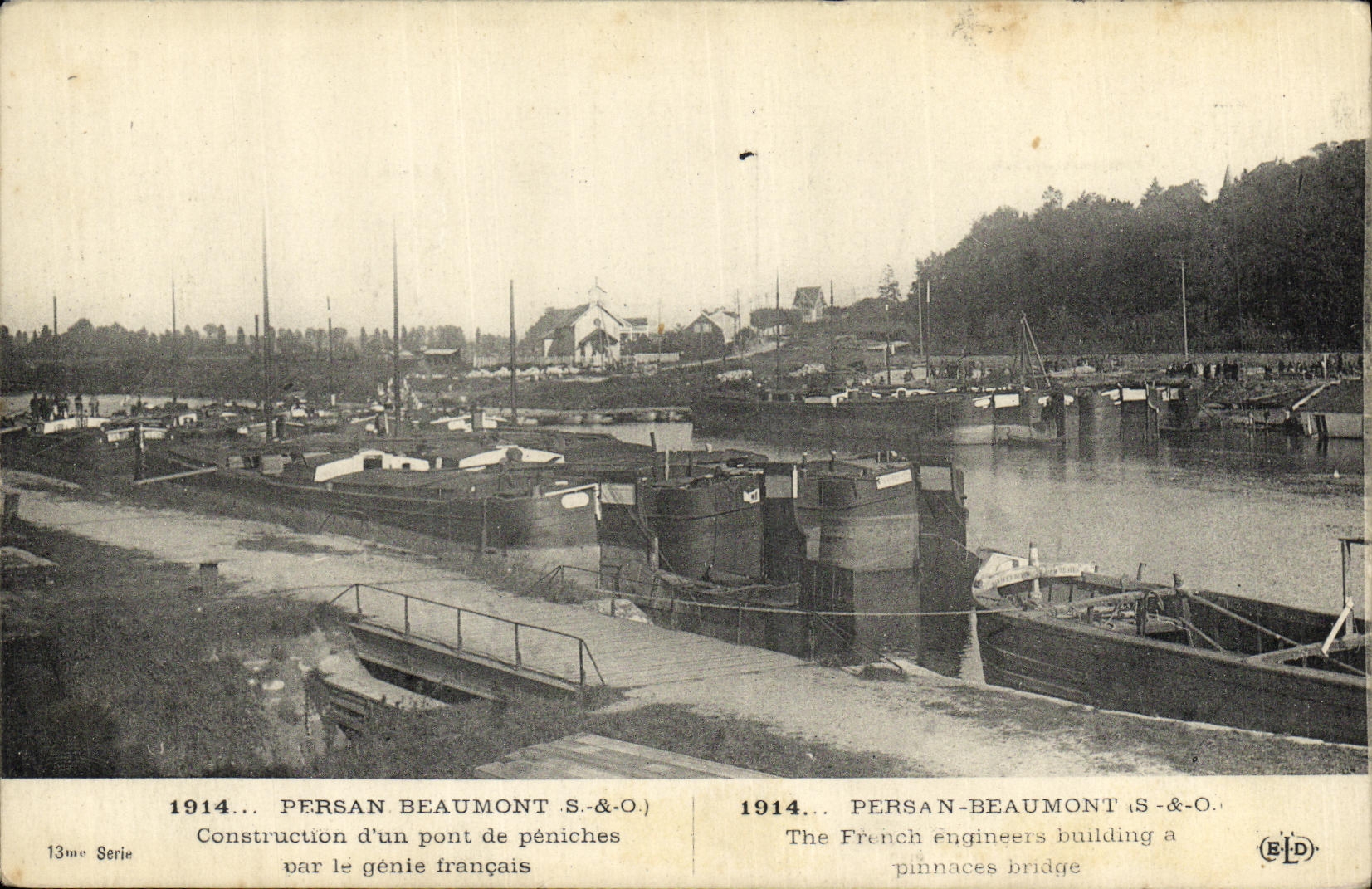 CPA Militaria Persan Beaumont Construction d un Pont de Peniches par le genie francais