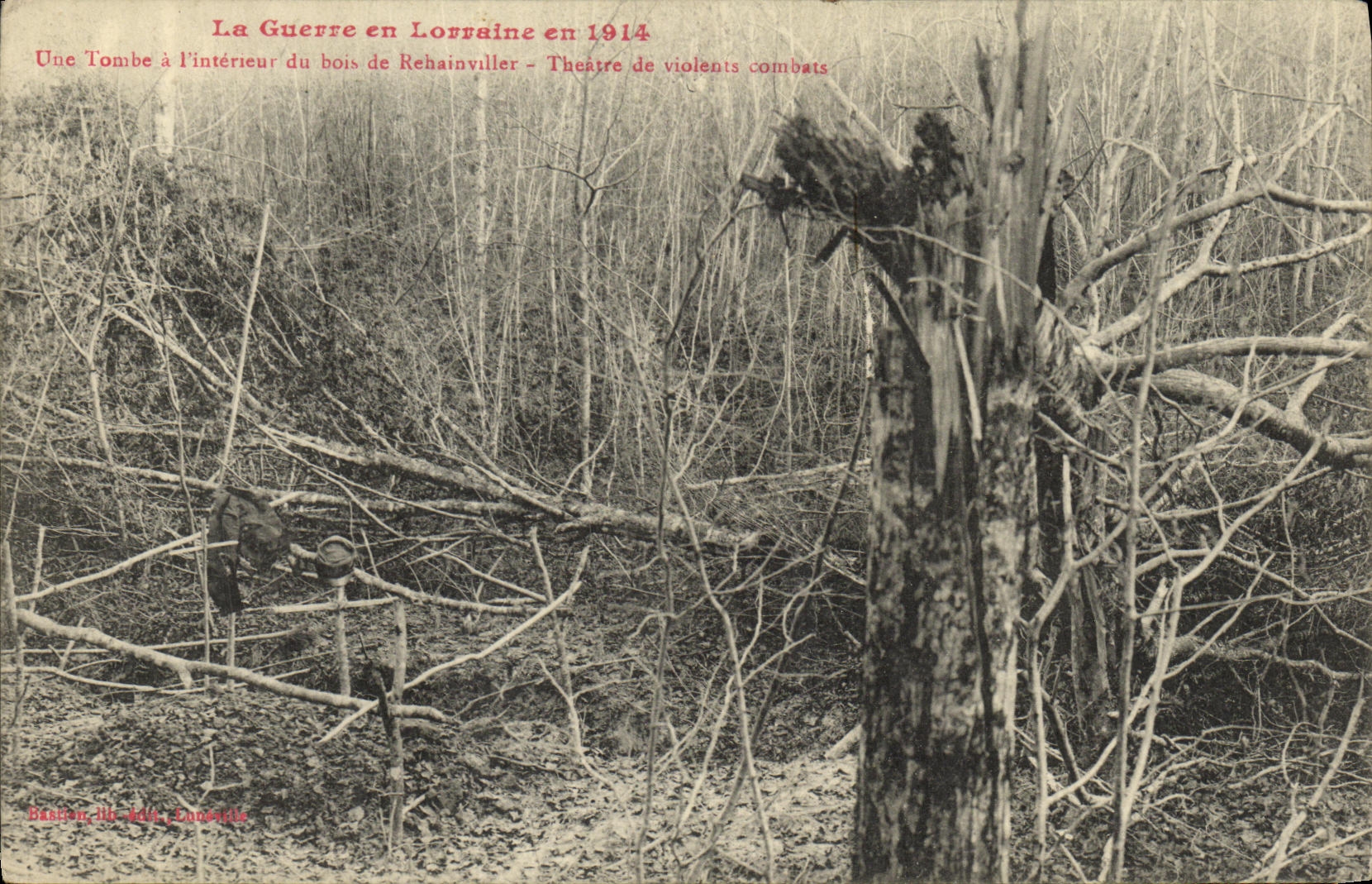 CPA Militaria La Guerre en Lorraine Une Tombe a l interieur du bois de Rehainviller 